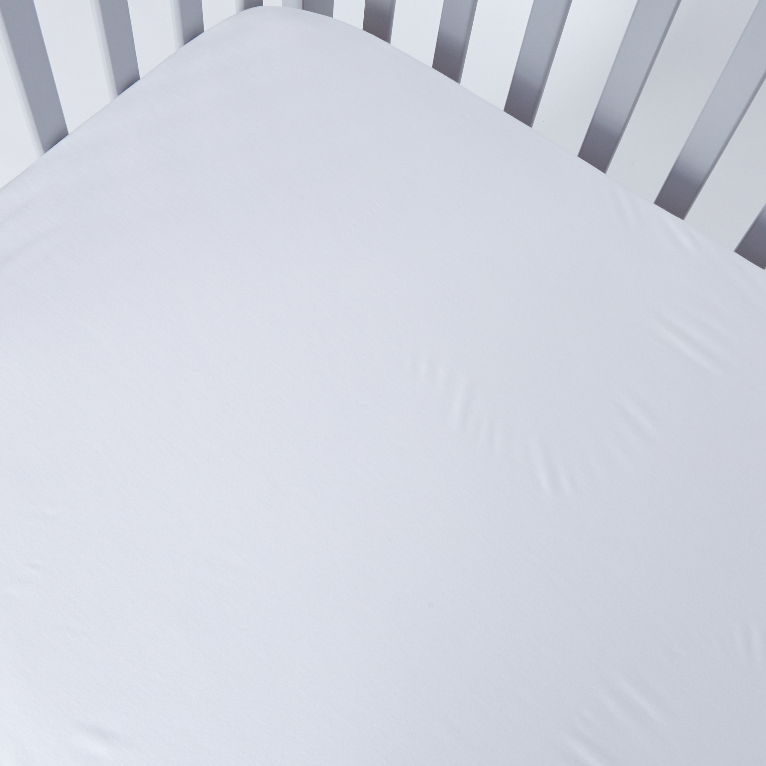 شرشف مطاطي مقاوم للماء من جيجلز-baby-nursery-babybedding-image-2