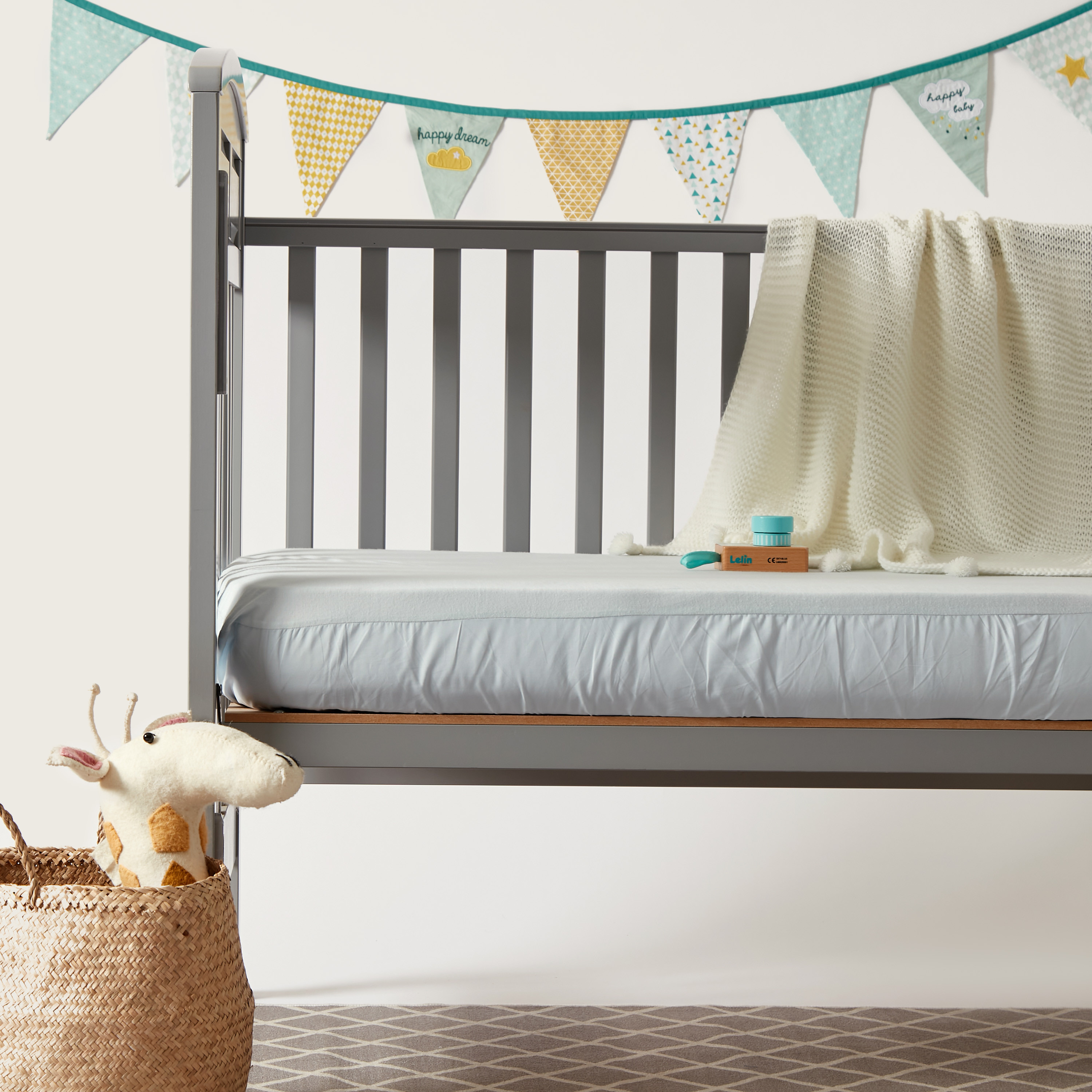شرشف مطّاطي من جيجلز-baby-nursery-babybedding-image-1