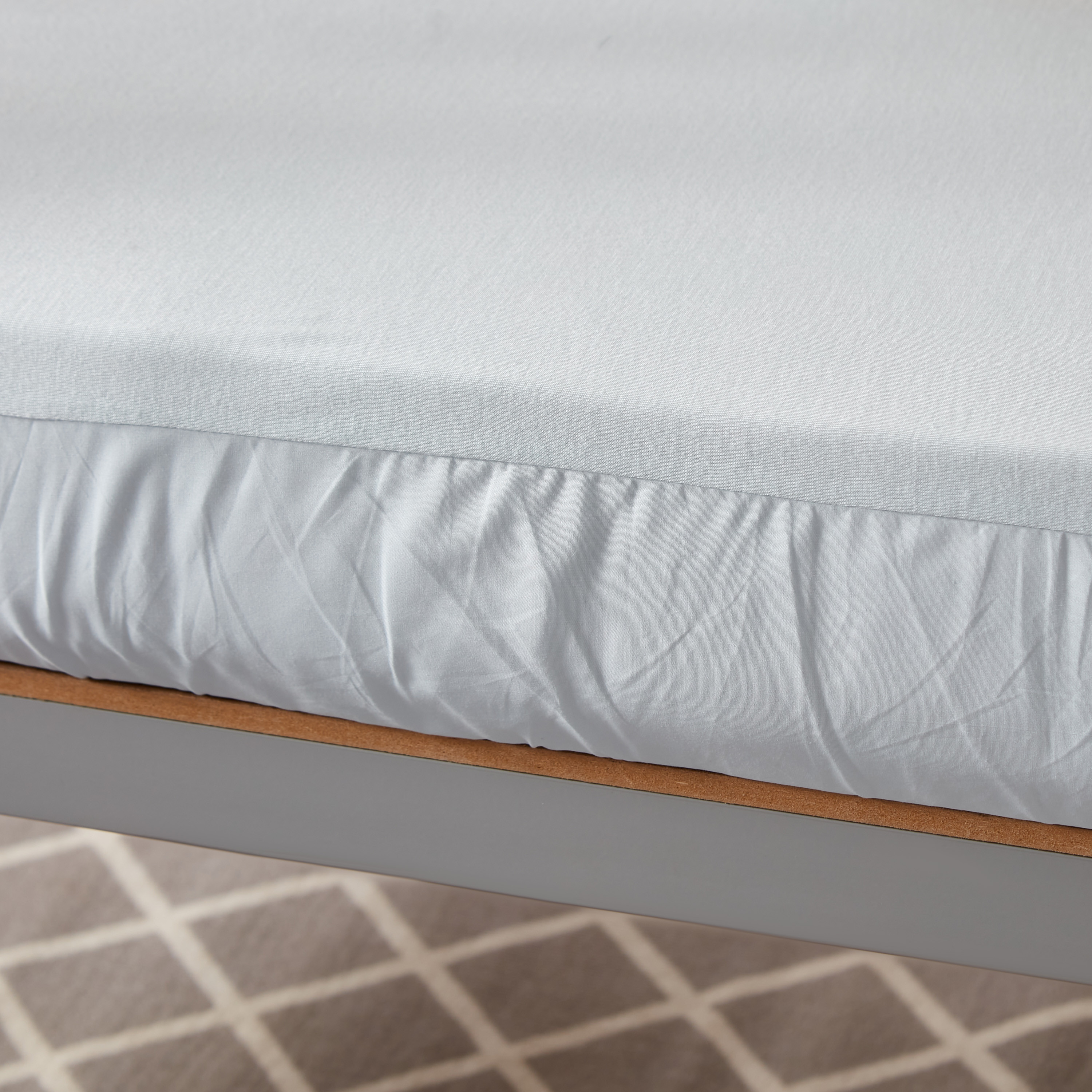 شرشف مطّاطي من جيجلز-baby-nursery-babybedding-image-3