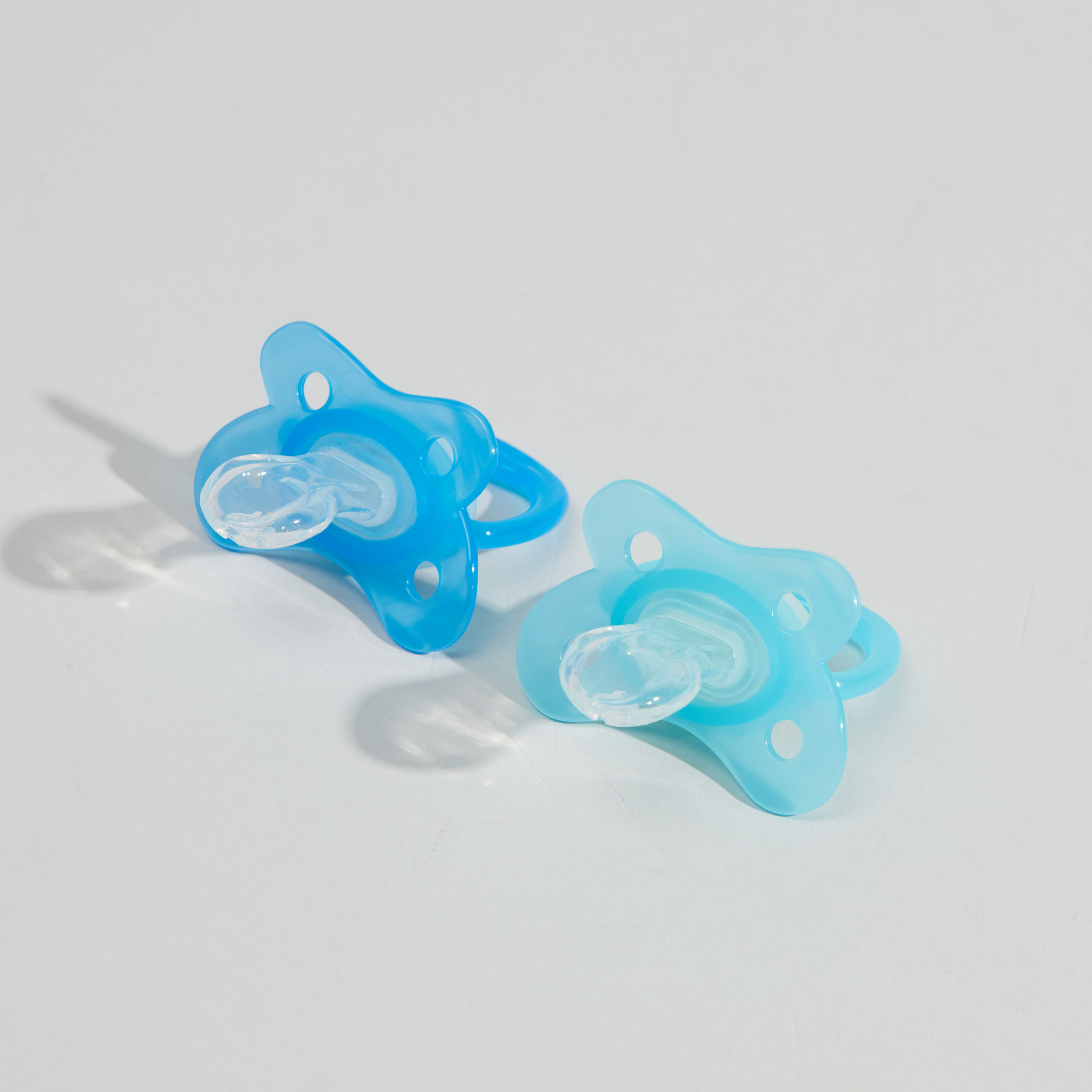 Dr. Brown's 2-Piece Glow in the Dark Size 1 Pacifier Set - 0-6 M-baby-feeding-pacifiers-image-2