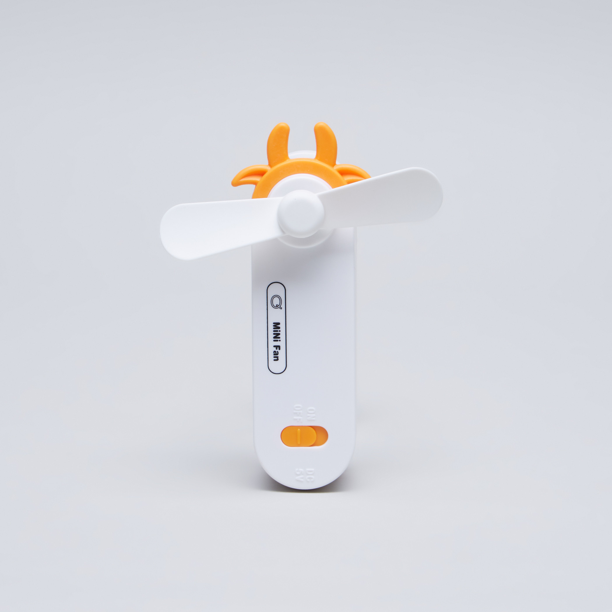 Cow Folding Fan-toys-noveltyandcollectibles-noveltytoys-image-1