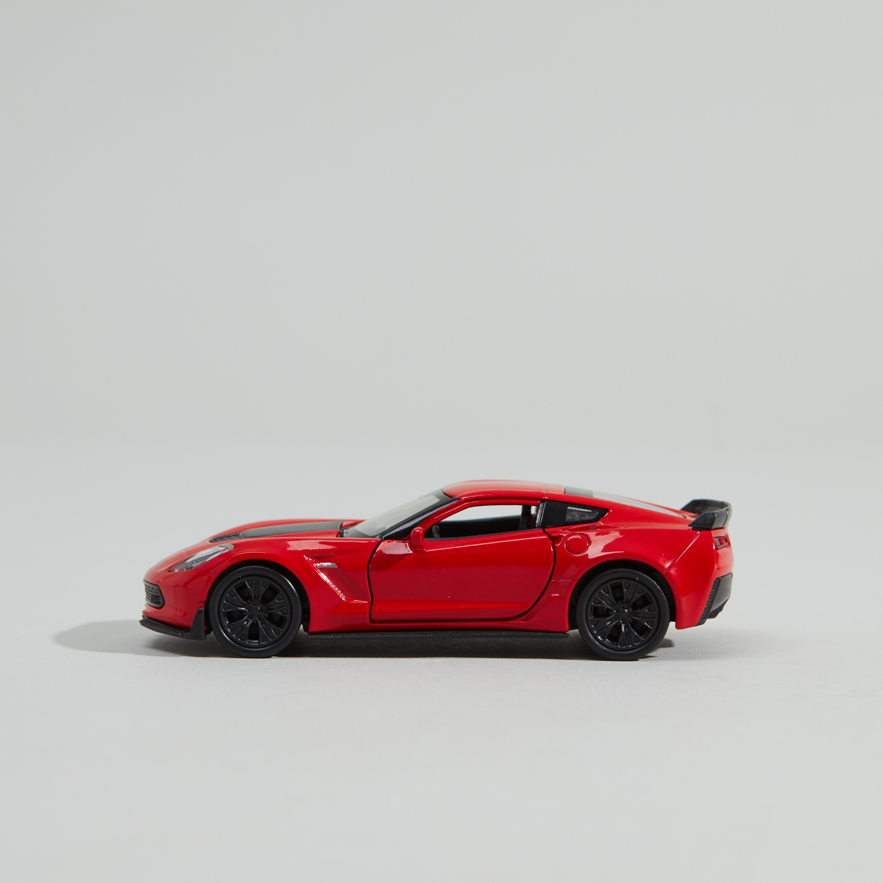 لعبة سيارة شيفروليه كورفيت زد 06 من ويلي.-toys-playvehicles-cars-image-4