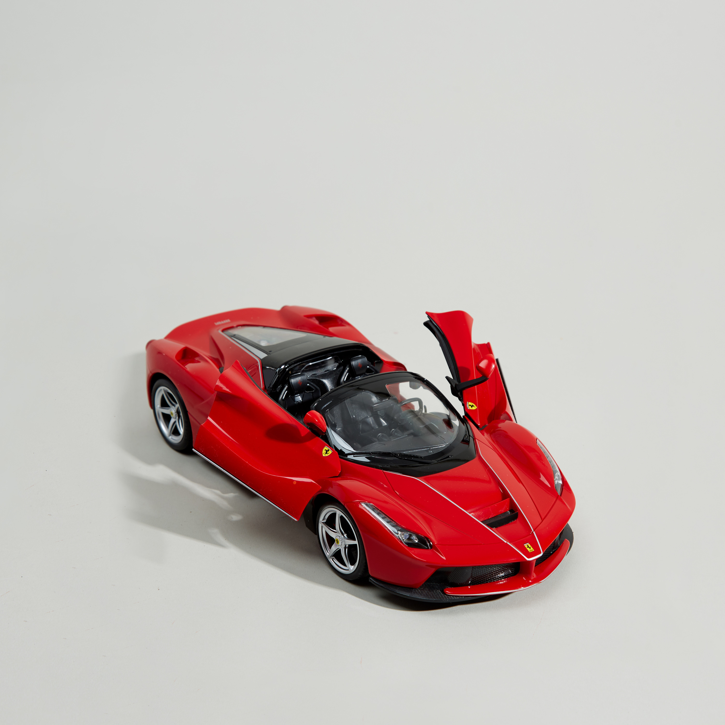لعبة سيارة فيراري مع ريموت كنترول مقاس 1:14 من راستار.-toys-playvehicles-diecastcars-image-4