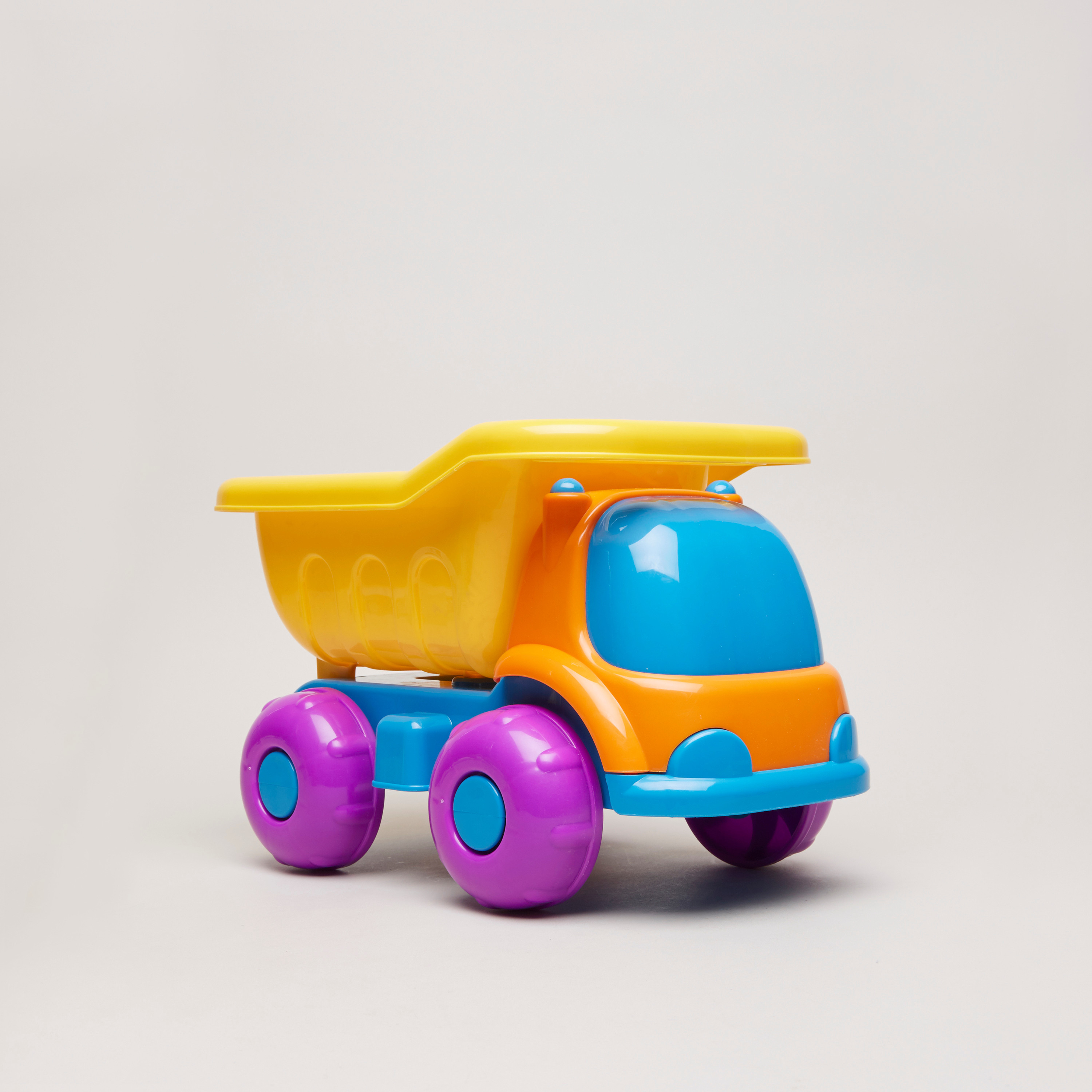 Juniors 5-Piece Dump Truck Set-toys-outdoor-poolandbeach-beachtoys-image-2