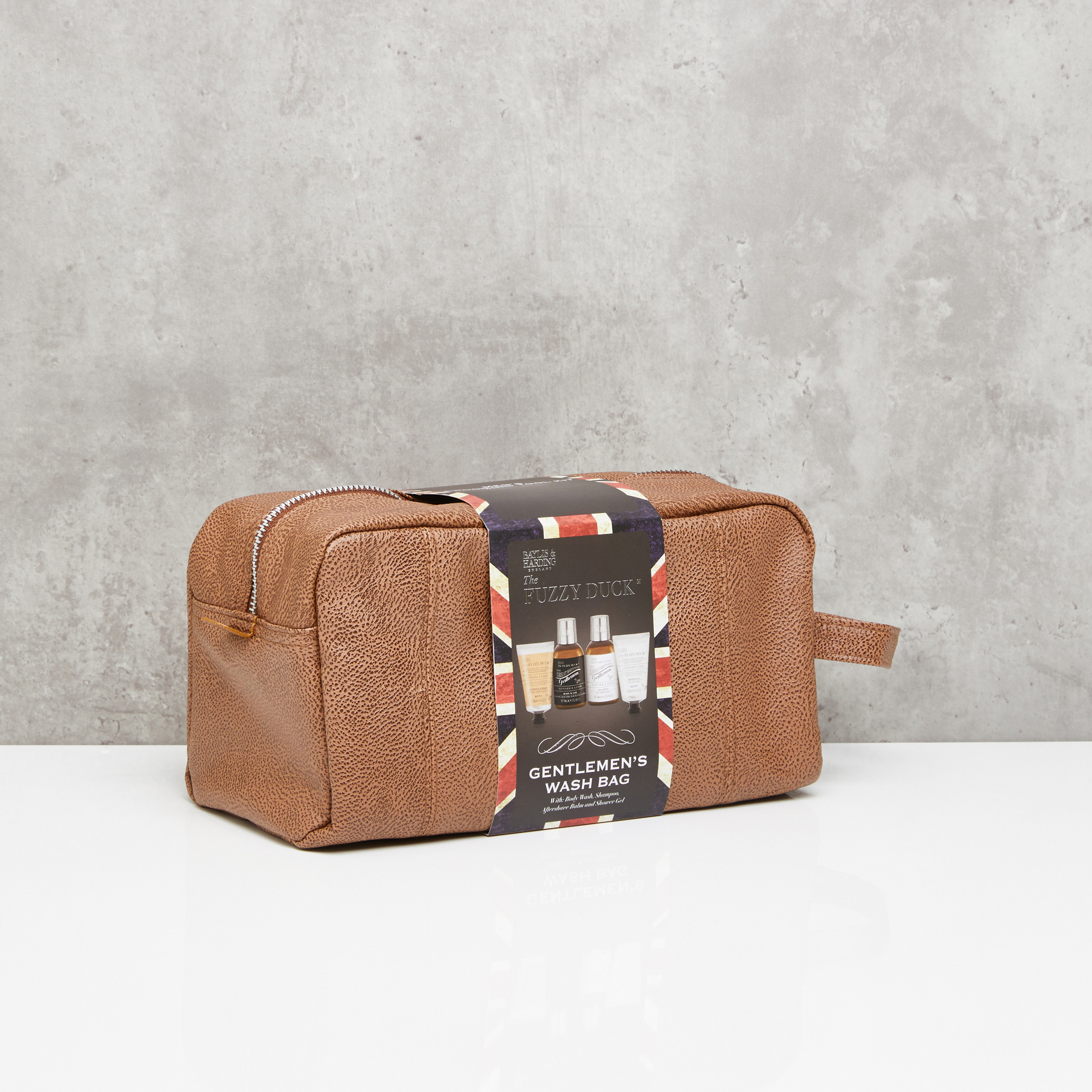 Buy Baylis & Harding Fuzzy Duck 5-Piece Men's Wash Bag Set Online |  Centrepoint Bahrain