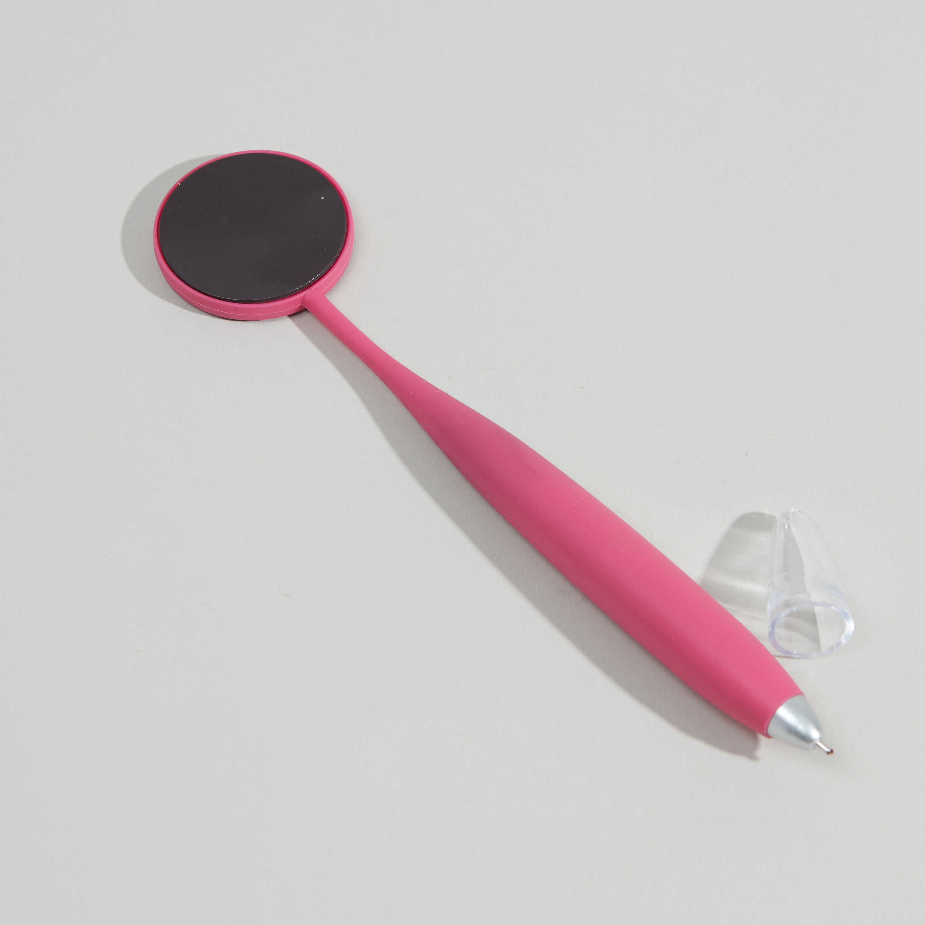 القلم مغناطيسي مع غطاء-school-stationery-pensandpencils-image-2