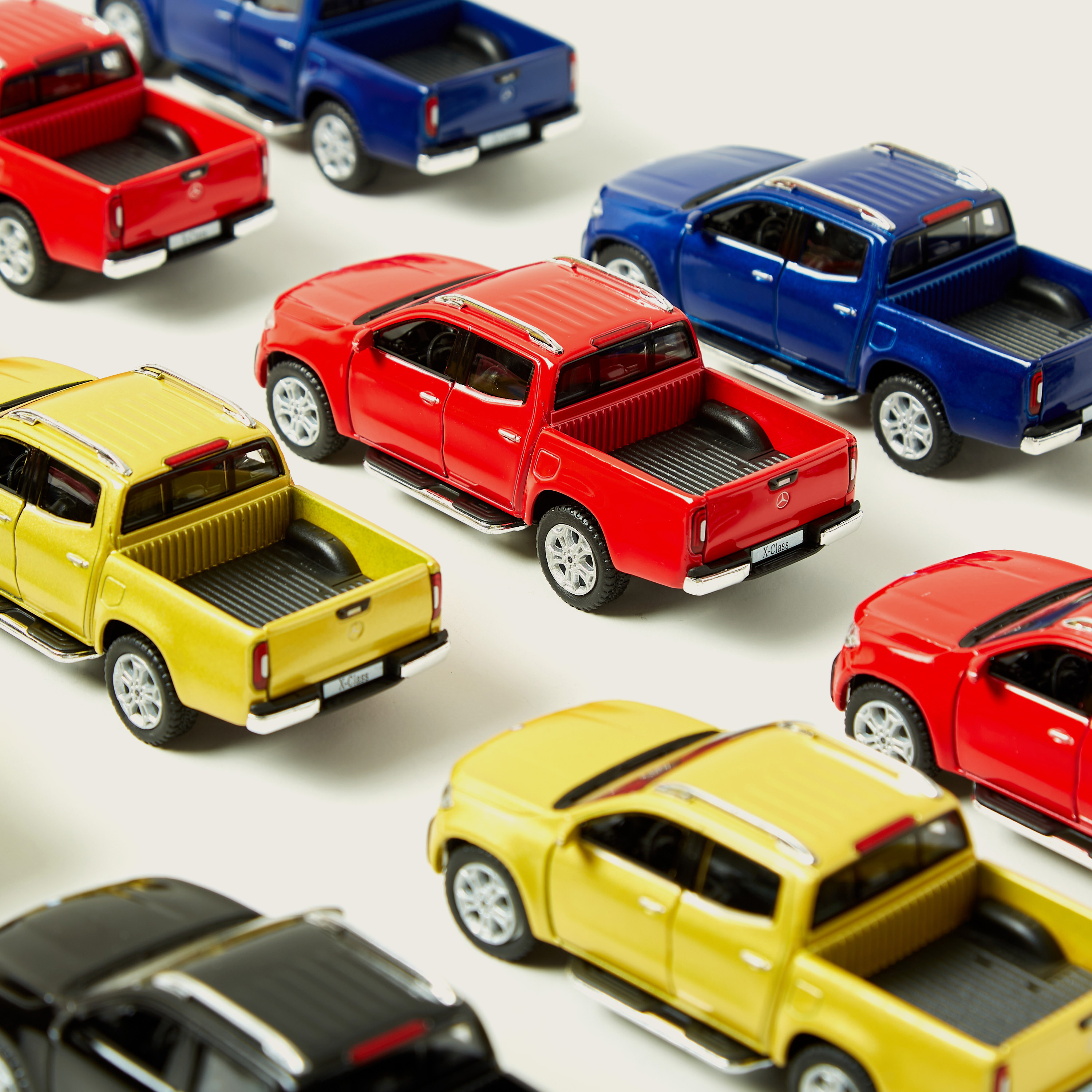 سيارة مرسيدس بنز فئة أكس من كينسمارت.-toys-playvehicles-cars-image-4