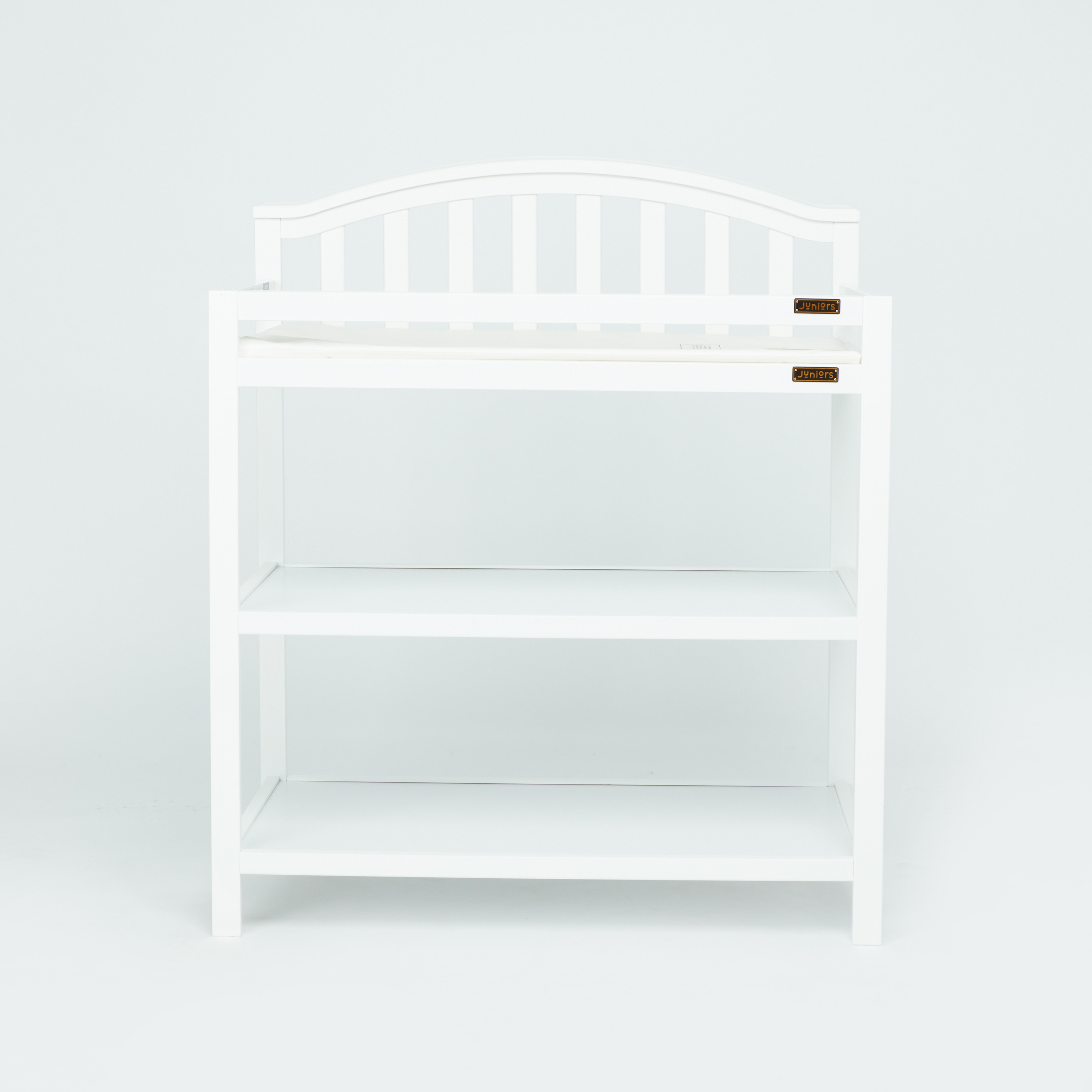 طاولة تغيير الحفاضات يونيفرسل من جونيورز-baby-nursery-furniture-changingtables-image-2
