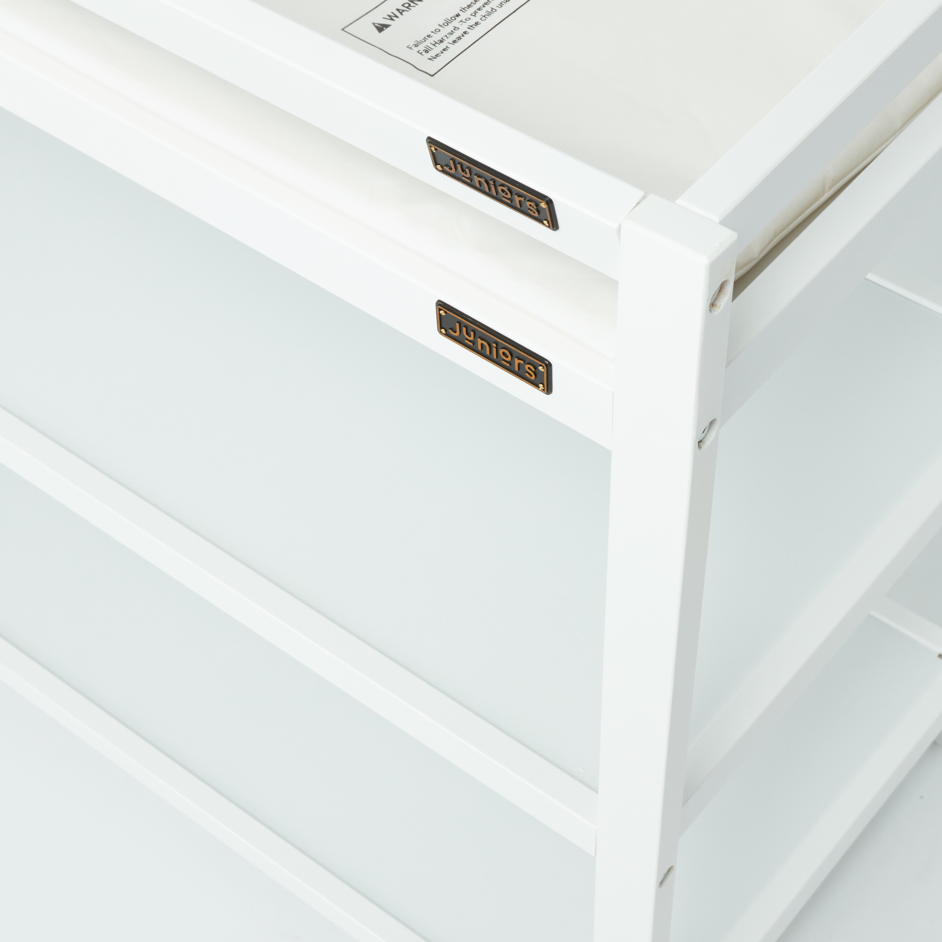 طاولة تغيير الحفاضات يونيفرسل من جونيورز-baby-nursery-furniture-changingtables-image-5