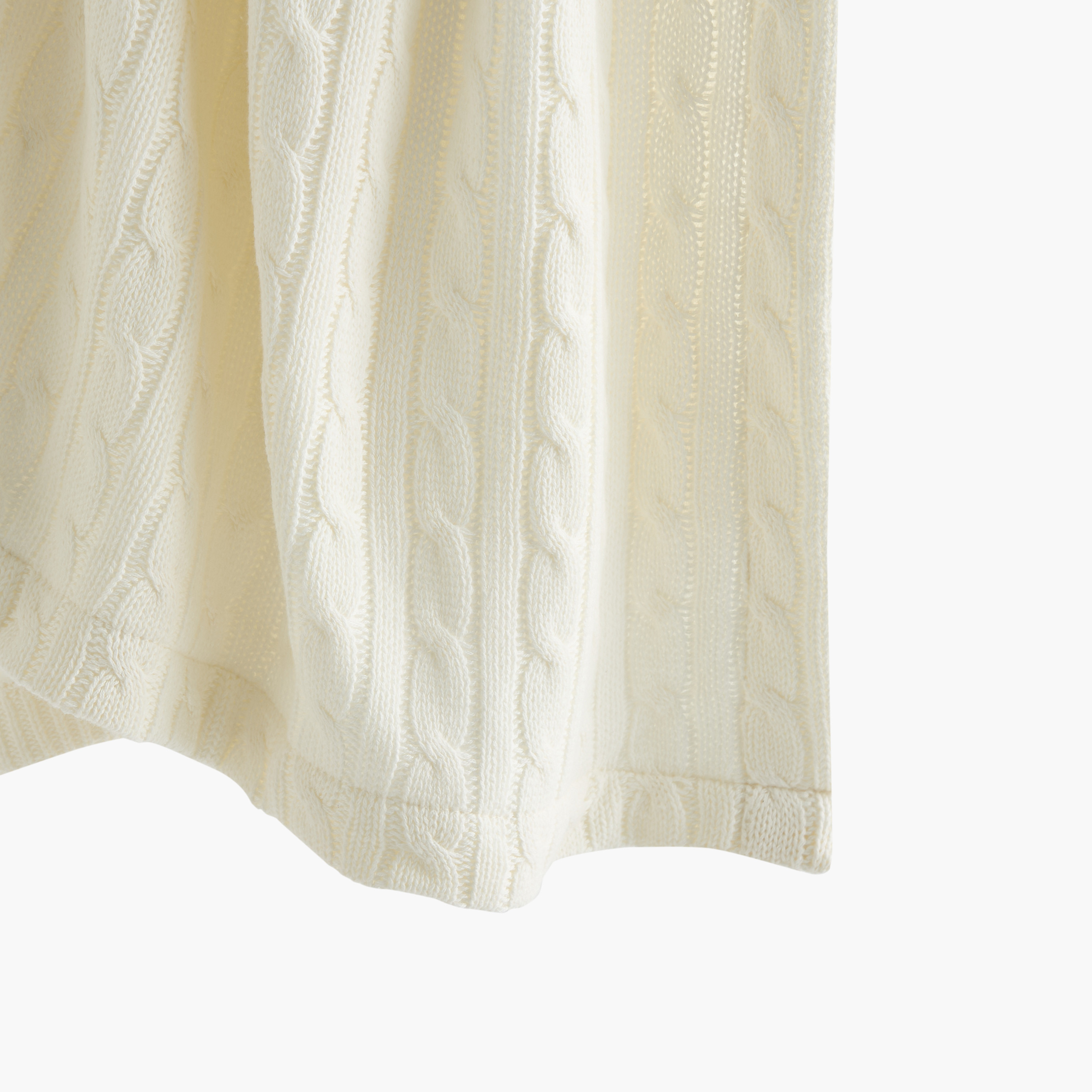 بطانية محبوكة  بطبعات شيربا من جونيورز - 76x100 سم.-baby-nursery-blanketsandswaddles-blanketsandquilts-image-2