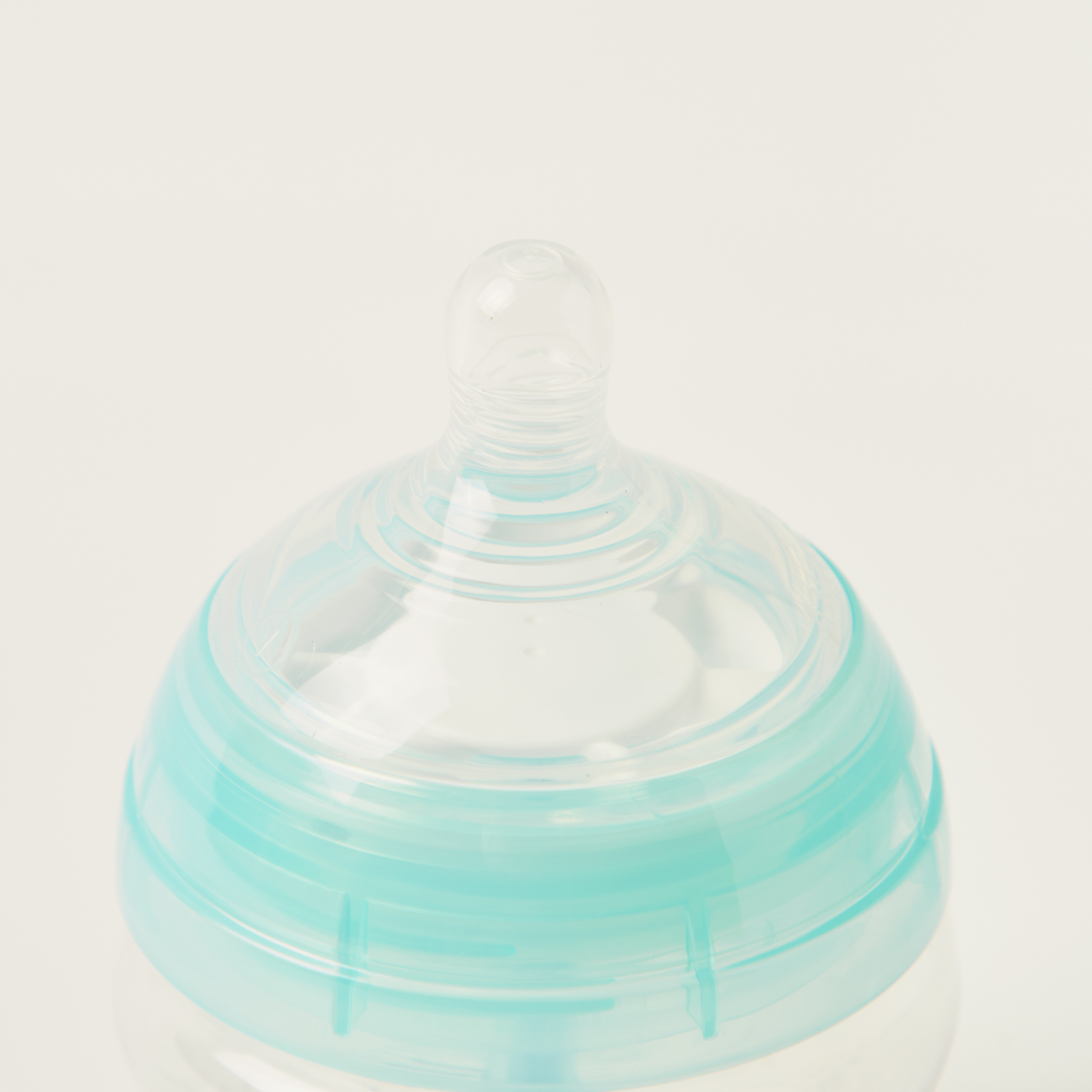 رضّاعة أطفال ضد المغص من تومي تيبي - 150 مل-baby-feeding-feedingbottles-bottlesandteats-image-2