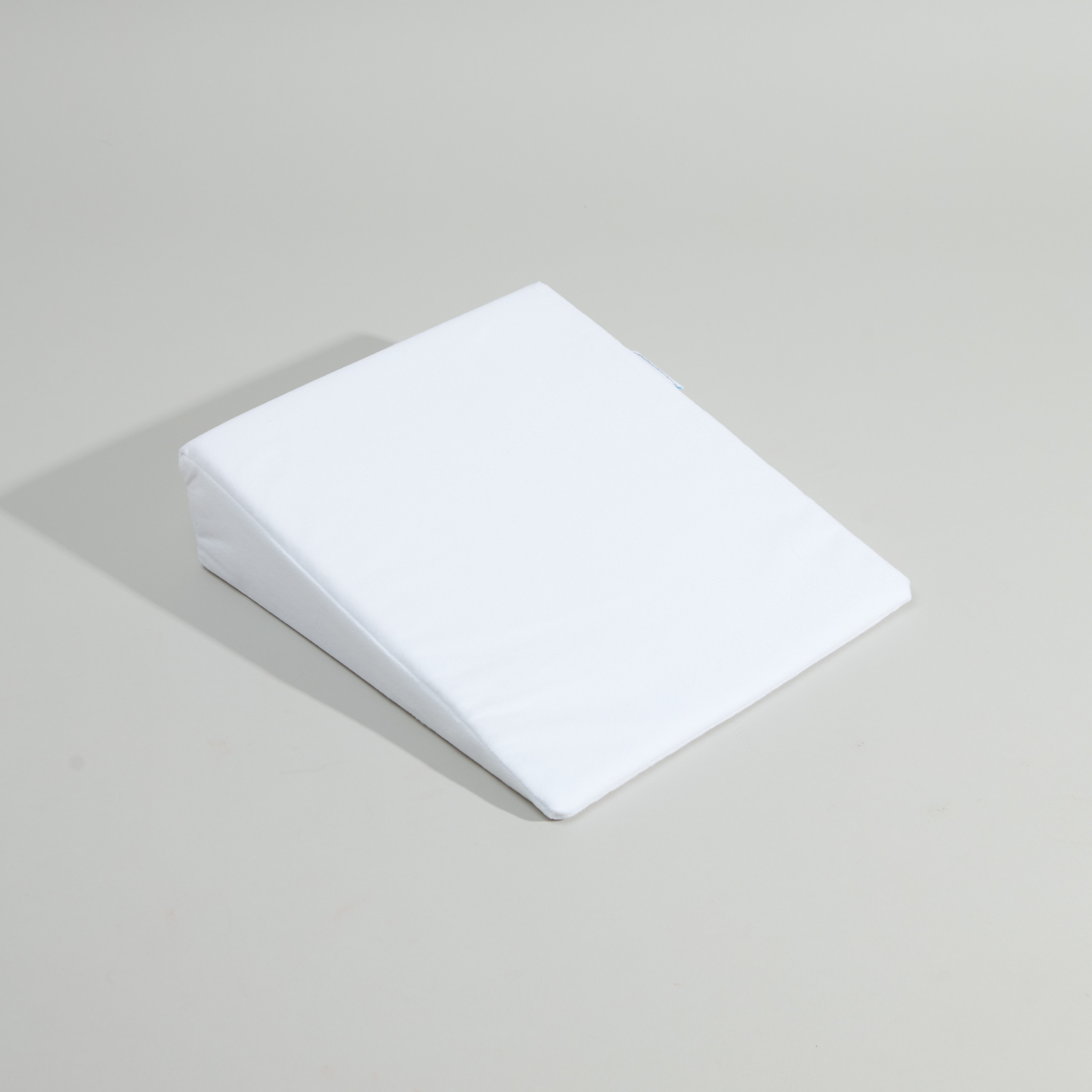 Doomoo Basics Rest Easy Sloped Positioner - Small Online | Baby Bedding ...