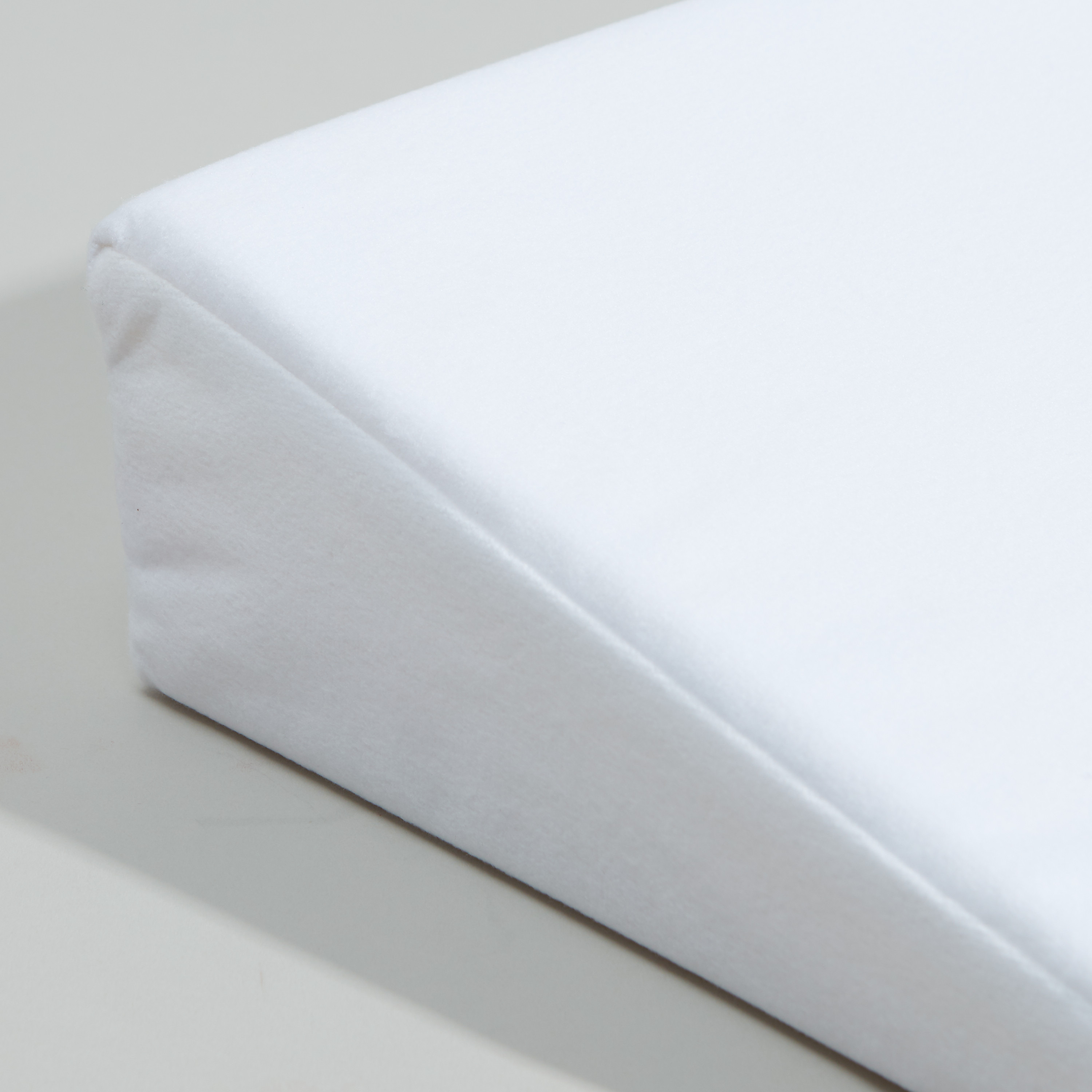 Doomoo Basics Rest Easy Sloped Positioner - Small Online | Baby Bedding ...
