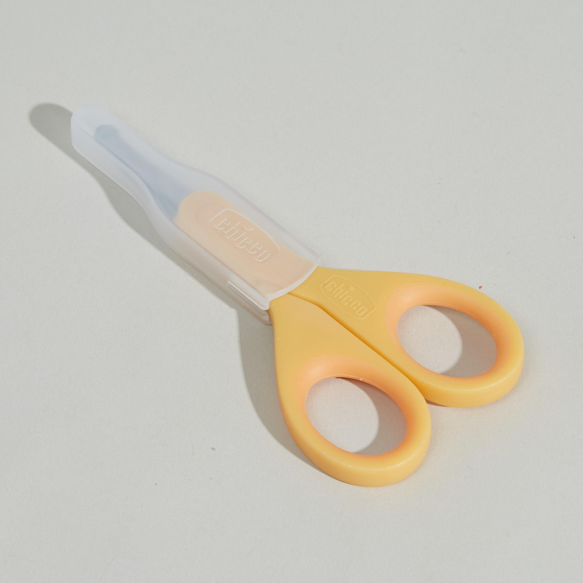 Children's left-handed scissors rounded 13.5cm mix of colours | Manumi.eu