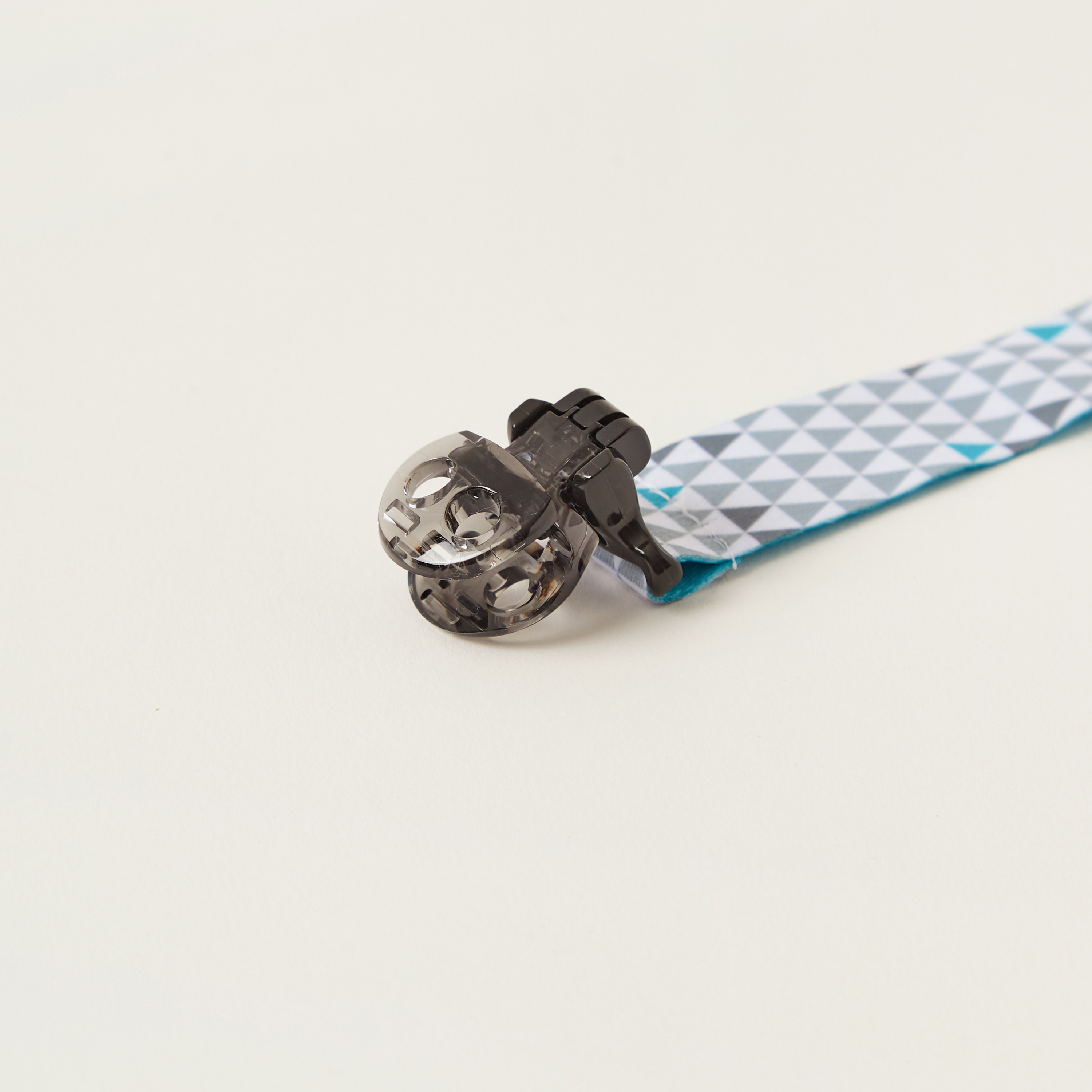 Giggles Printed Soother Clip-baby-feeding-pacifiers-image-3