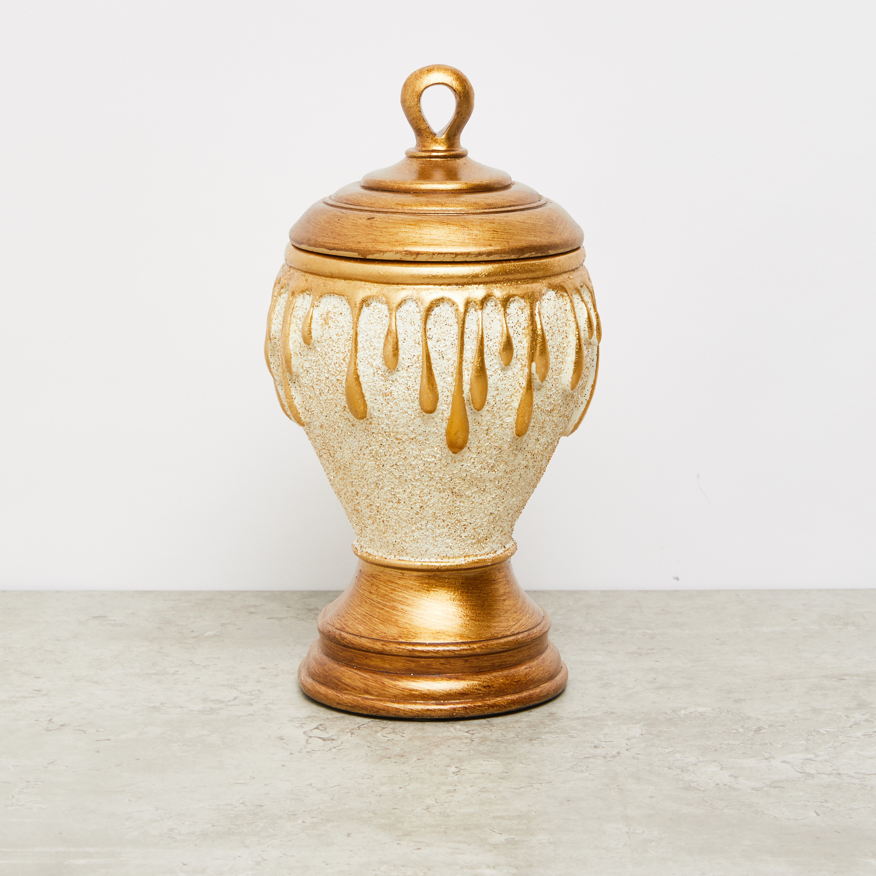 Elegant Decorative Urns with Lid: A Complete Guide