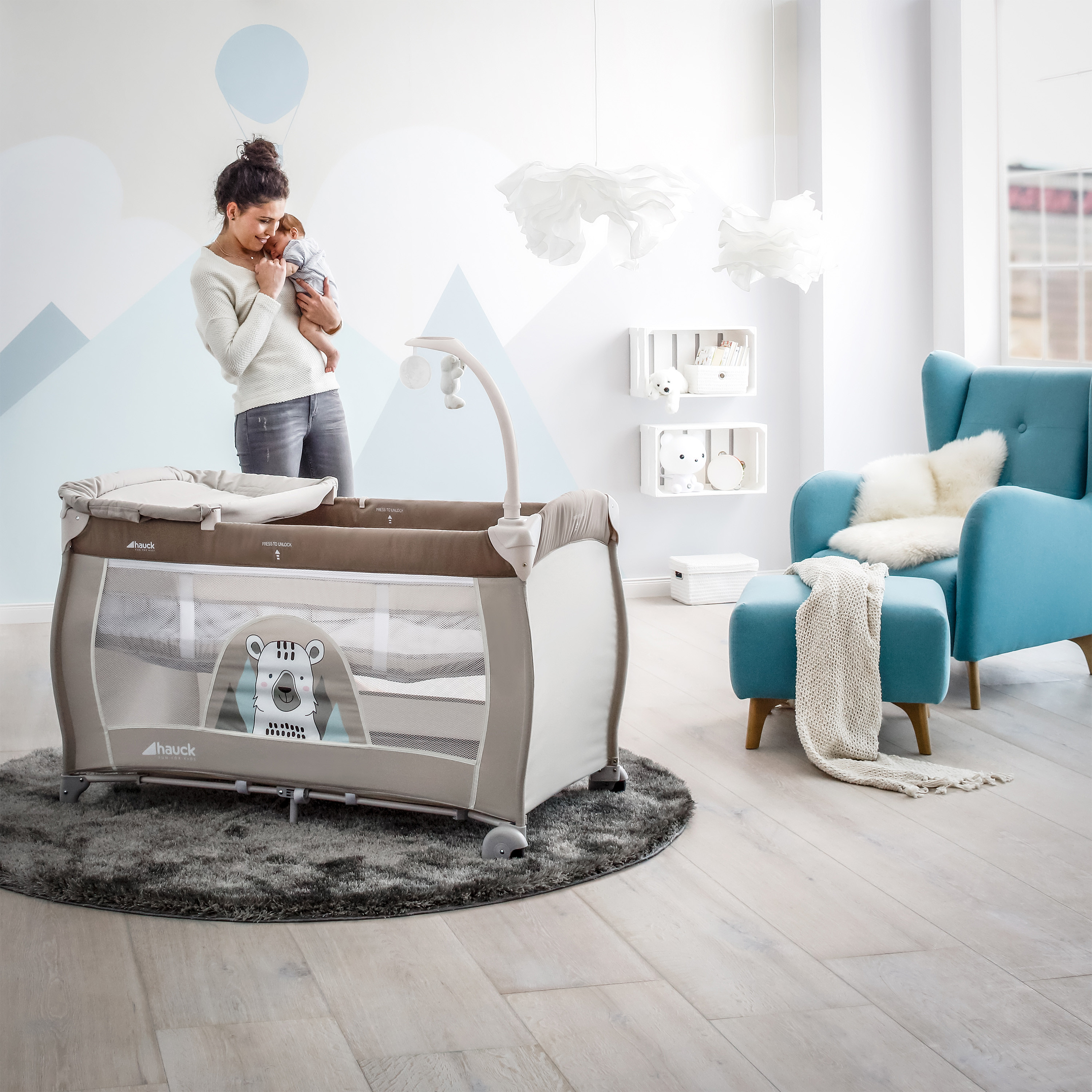 سرير متنقل بايبي سنتر من هوك-baby-nursery-furniture-cribsandbeds-travelcots-image-8