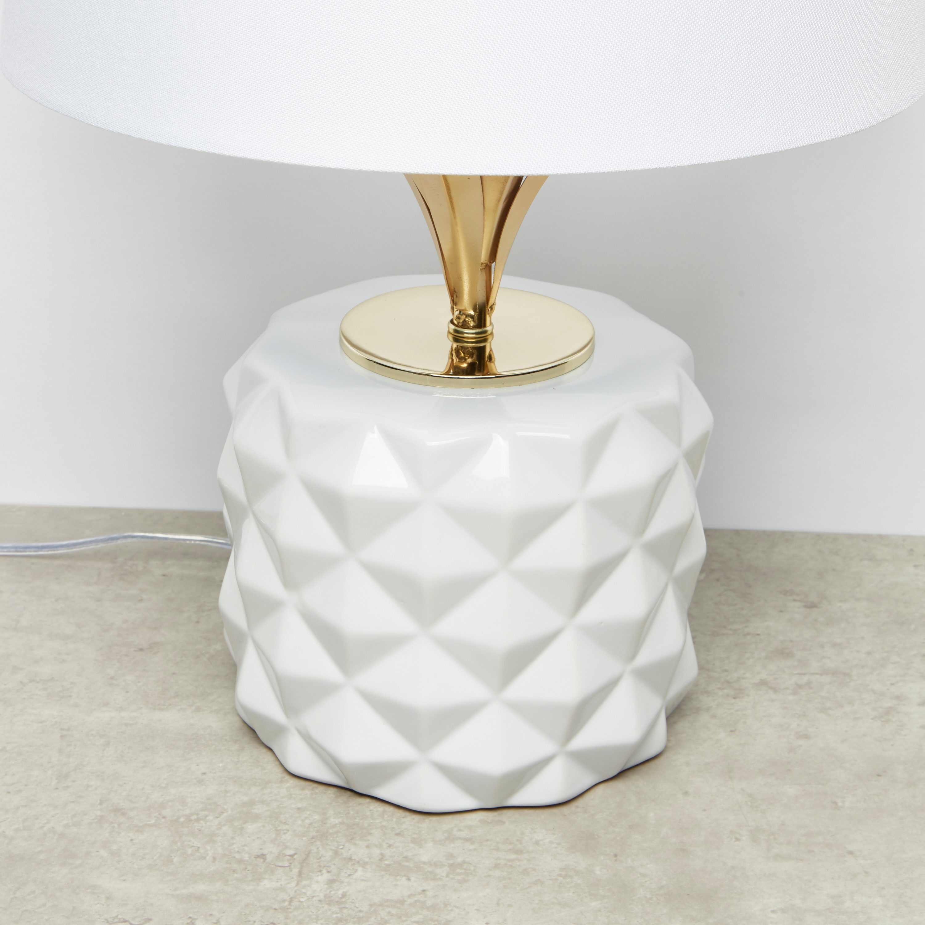 مصباح طاولة ميتاليك لامع - 40x50x50.8 سم-household-lighting-tableanddesklamps-image-3