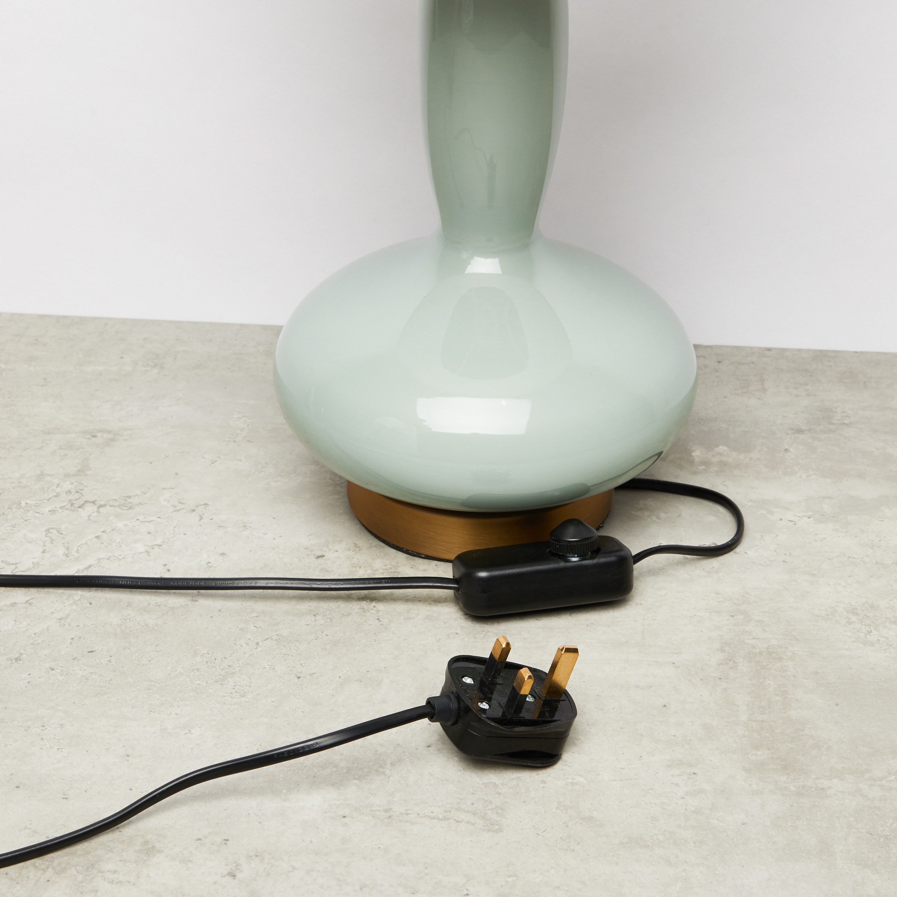 مصباح طاولة أسطواني زجاجي معدني - 30.5x30.5x55 سم-household-lighting-tableanddesklamps-image-3
