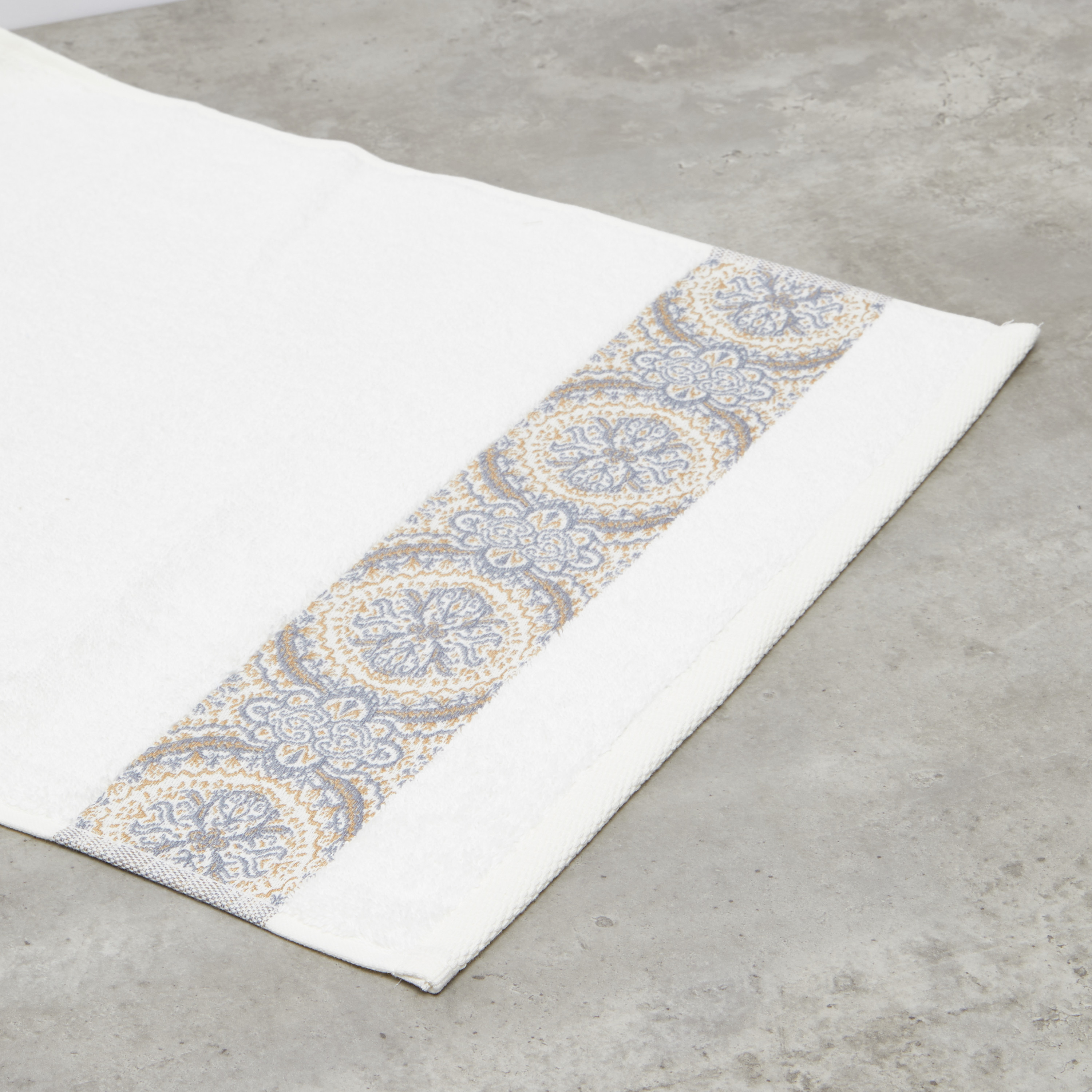 منشفة يد بطبعات من كوليت - 40x70 سم-household-bathandlaundry-bathlinen-towels-image-2