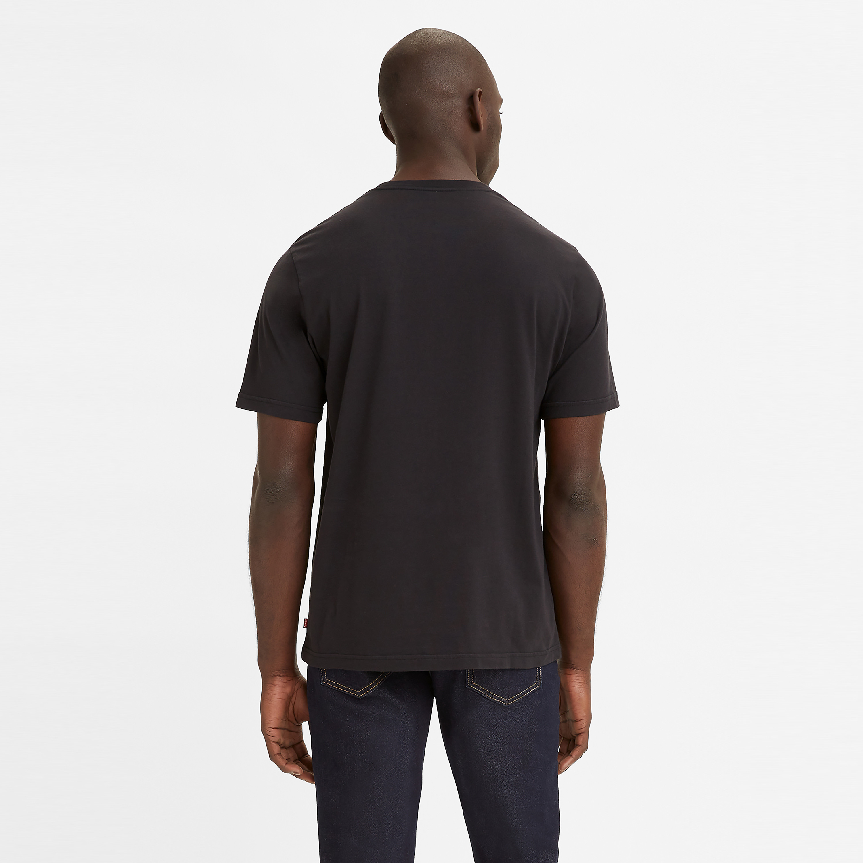 ليفايز - تي شيرت ياقة مستديرة أكمام قصيرة شعار ليفايز-men-clothing-tshirtsandpolos-tshirts-image-2