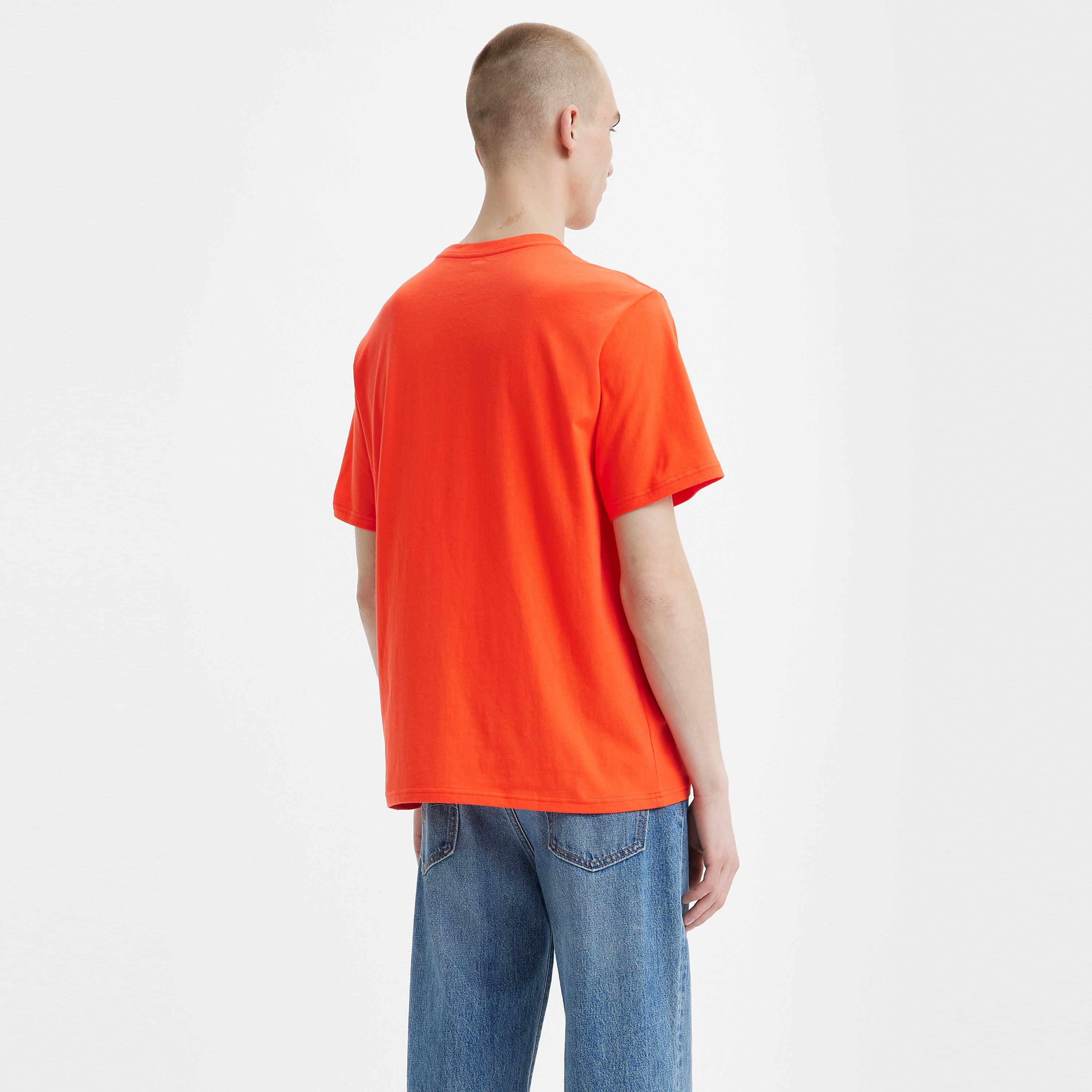 تيشيرت ليفايز بأكمام قصيرة وياقة دائرية مع شعار-men-clothing-tshirtsandpolos-tshirts-image-2