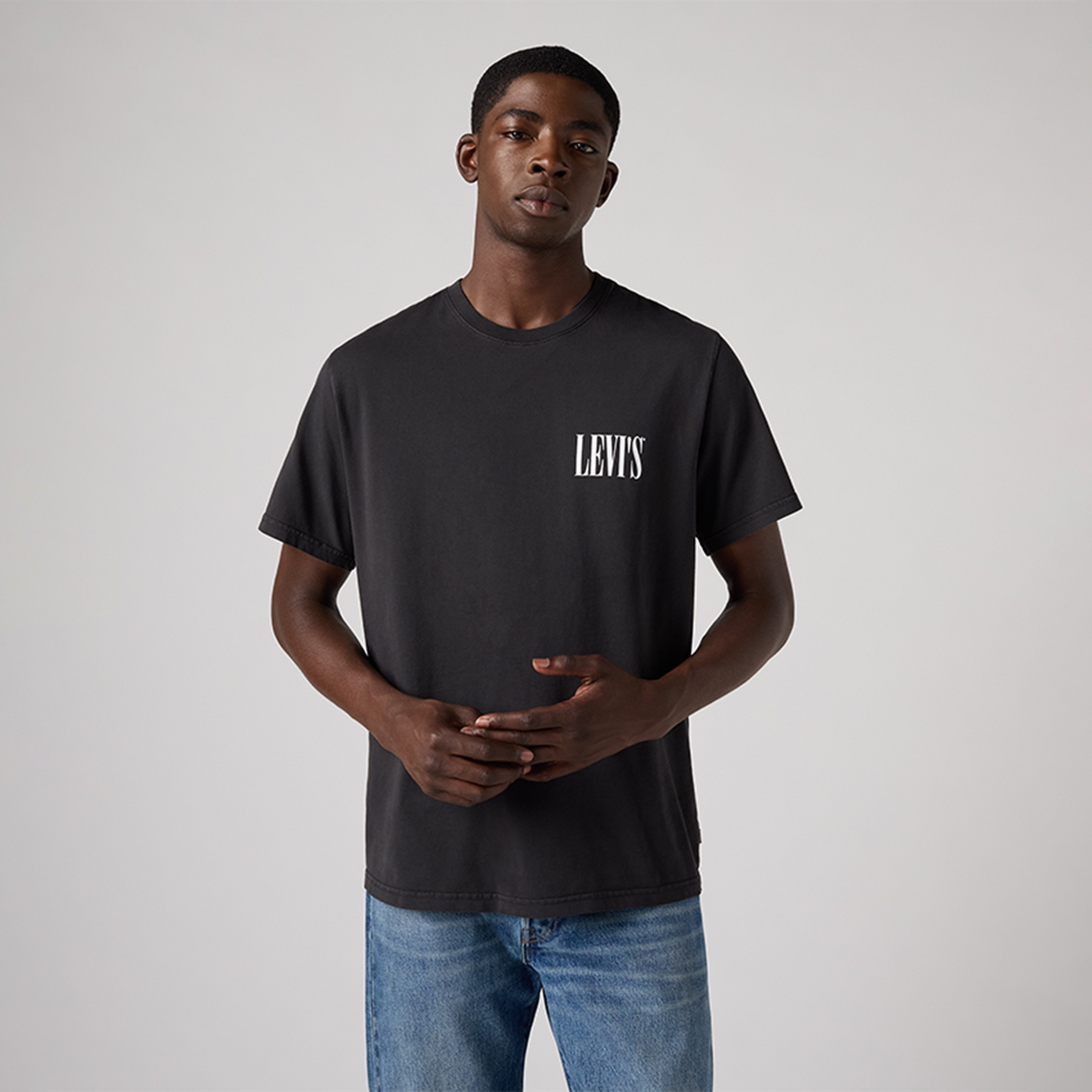 تي شيرت رجالي سادة بياقة دائرية وأكمام قصيرة من ليفايس-men-clothing-tshirtsandpolos-tshirts-image-4
