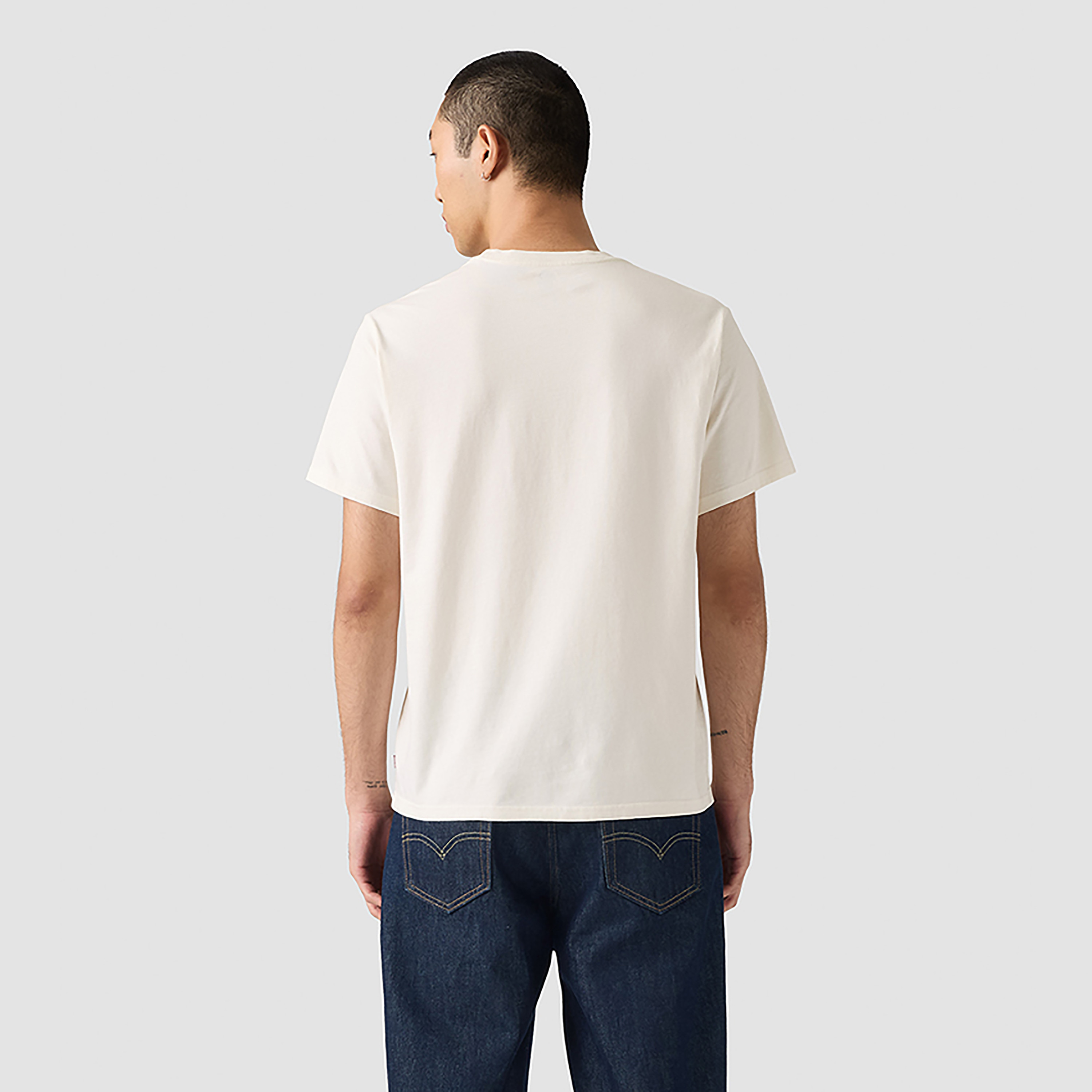 تيشيرت رجالي بأكمام قصيرة ورقبة مستديرة مطبوع بشعار ليفايس-men-clothing-tshirtsandpolos-tshirts-image-3