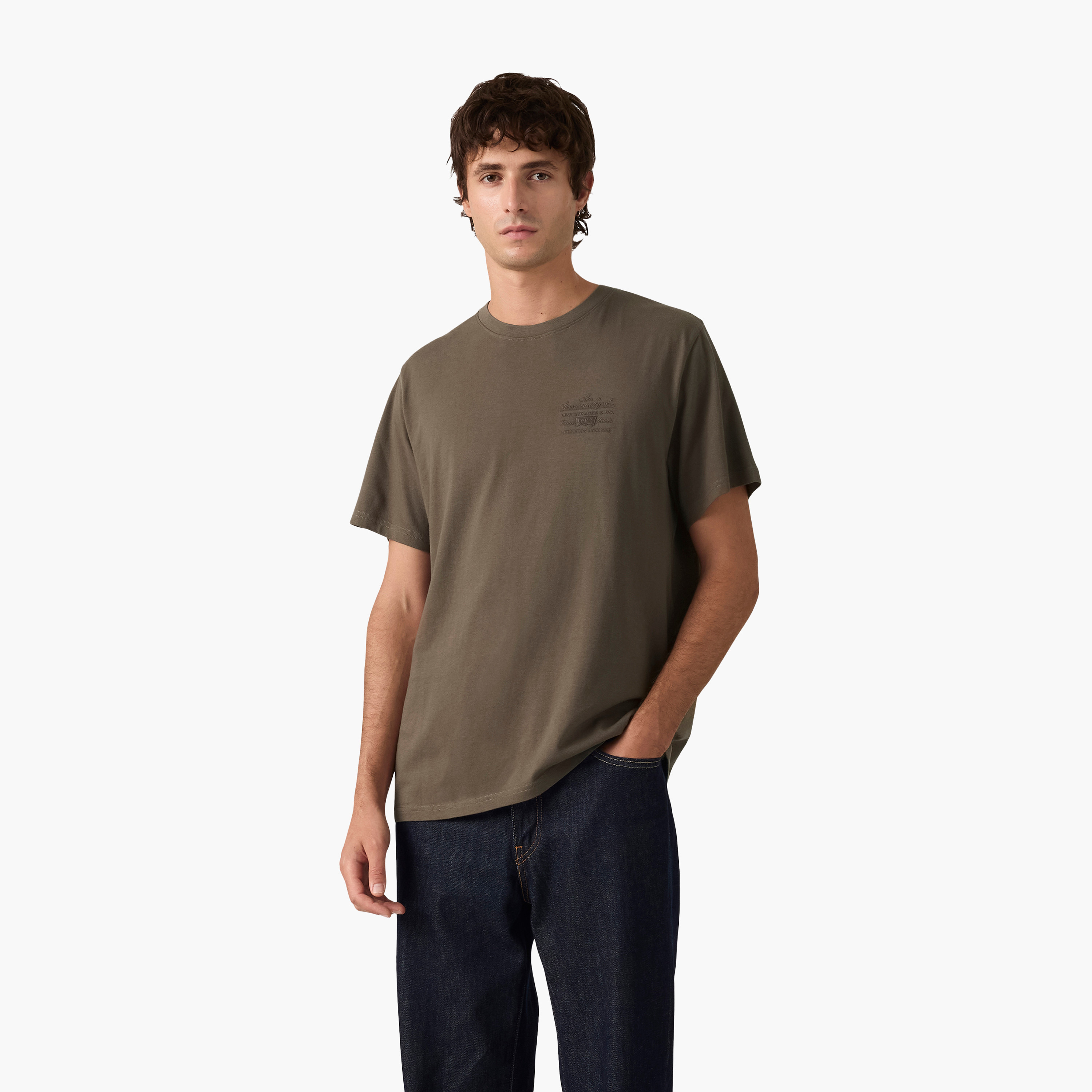تي شيرت رجالي سادة بياقة دائرية وأكمام قصيرة من ليفايس-men-clothing-tshirtsandpolos-tshirts-image-1