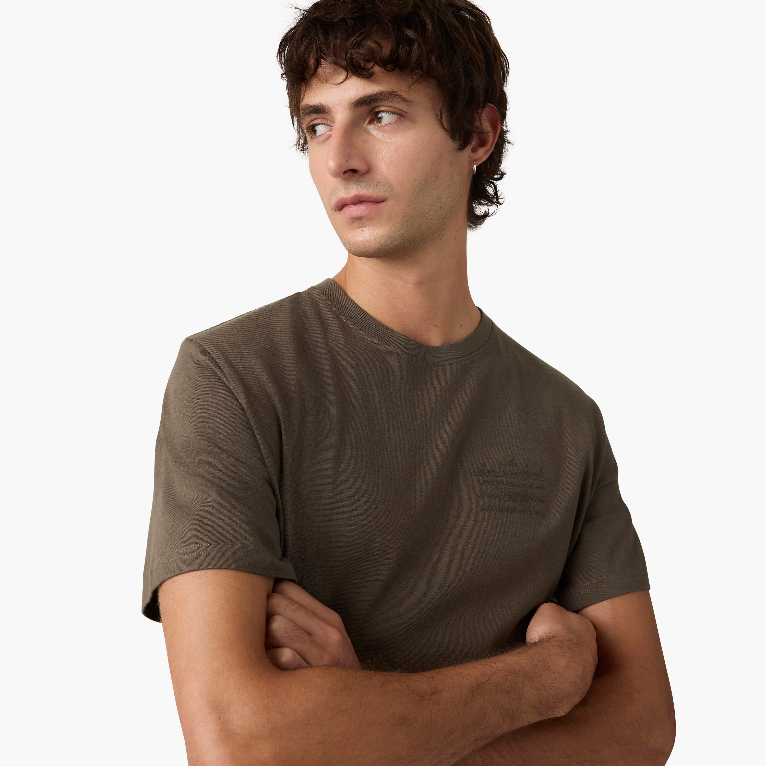 تي شيرت رجالي سادة بياقة دائرية وأكمام قصيرة من ليفايس-men-clothing-tshirtsandpolos-tshirts-image-2