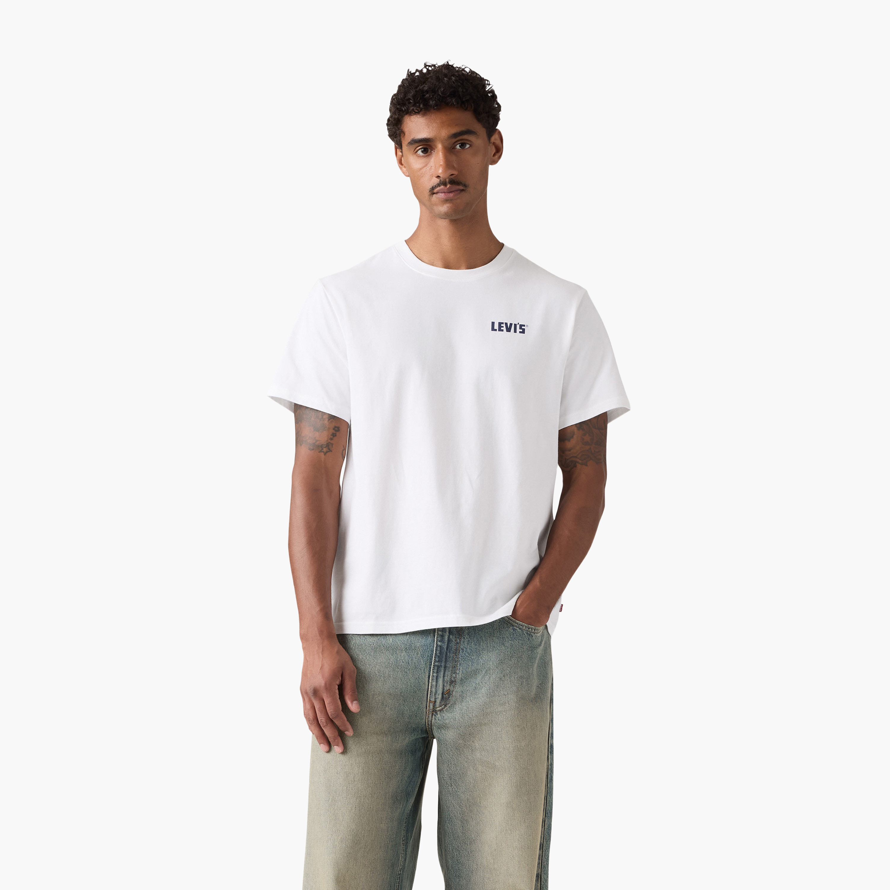تي شيرت رجالي بأكمام قصيرة ورقبة دائرية وطبعة جرافيكية من ليفايس-men-clothing-tshirtsandpolos-tshirts-image-1