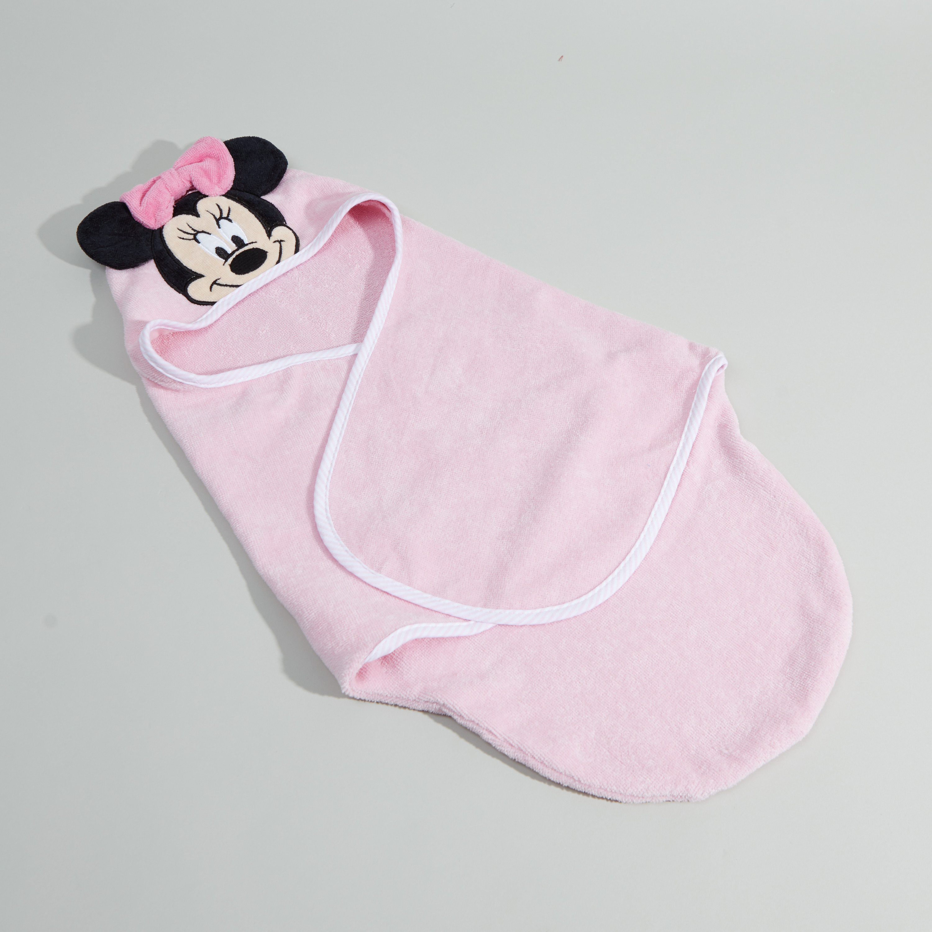 Minnie Mouse Cotton Bath Swaddle - 61x92 cms-baby-nursery-blanketsandswaddles-swaddlesandsleepingbags-image-1