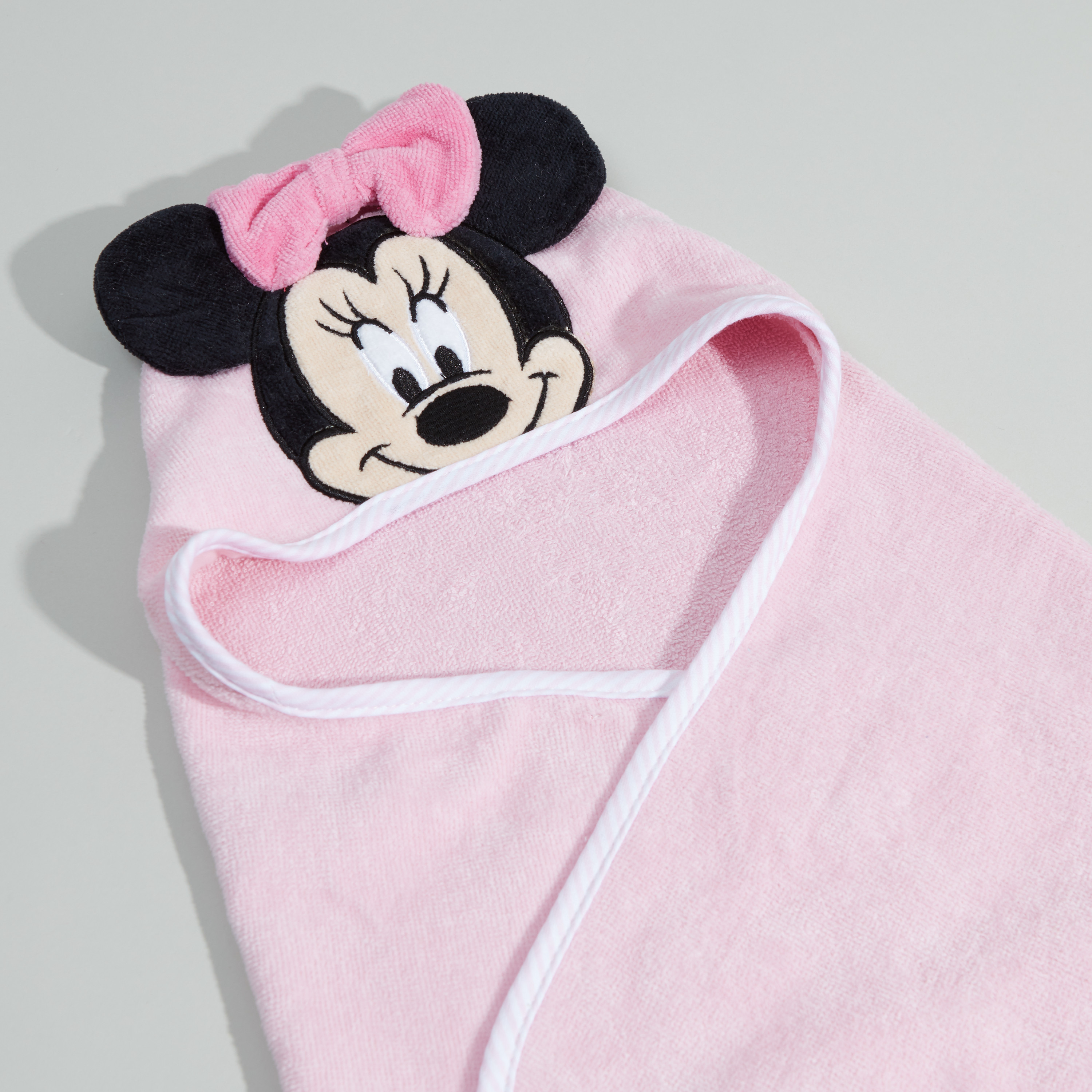 Minnie Mouse Cotton Bath Swaddle - 61x92 cms-baby-nursery-blanketsandswaddles-swaddlesandsleepingbags-image-2