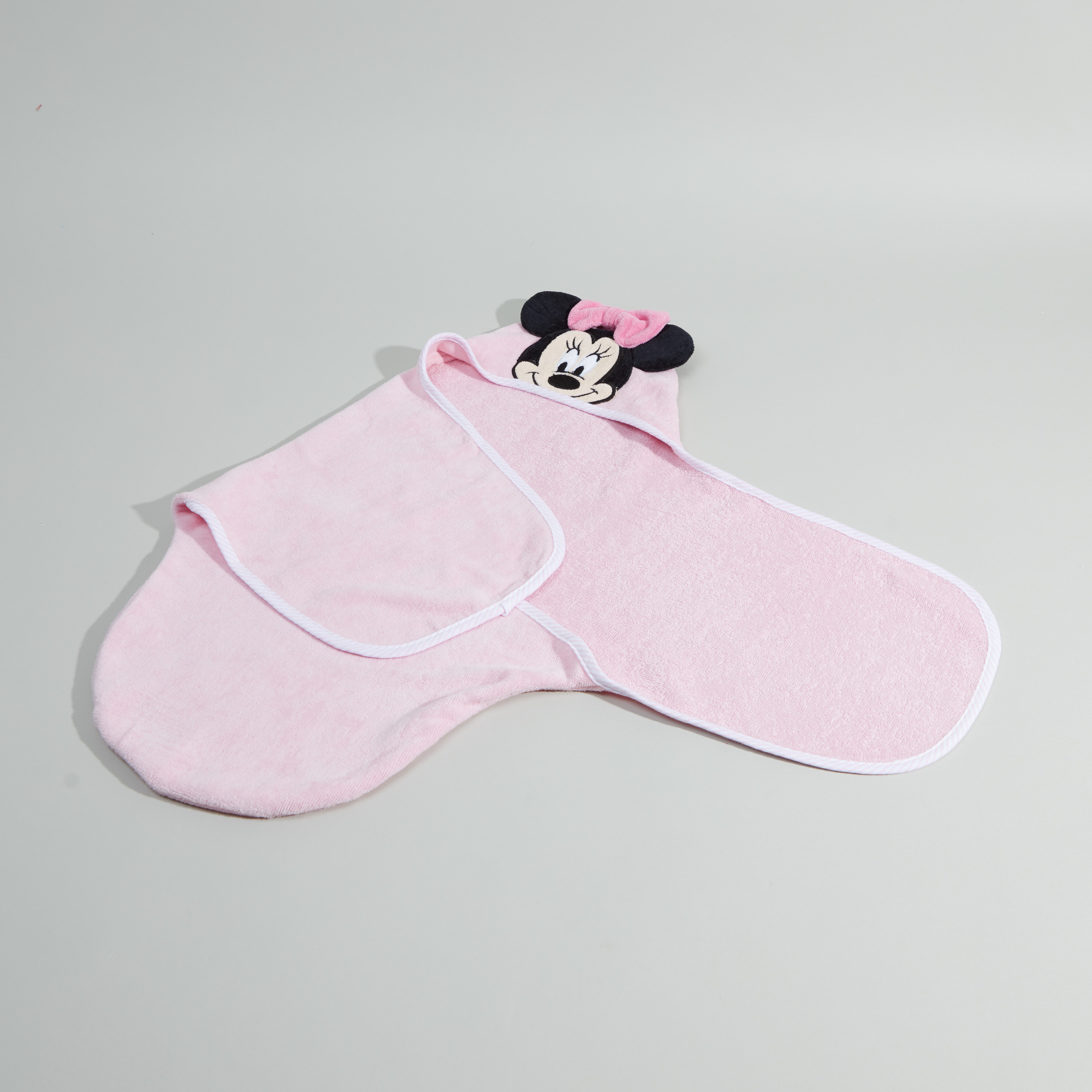Minnie Mouse Cotton Bath Swaddle - 61x92 cms-baby-nursery-blanketsandswaddles-swaddlesandsleepingbags-image-3
