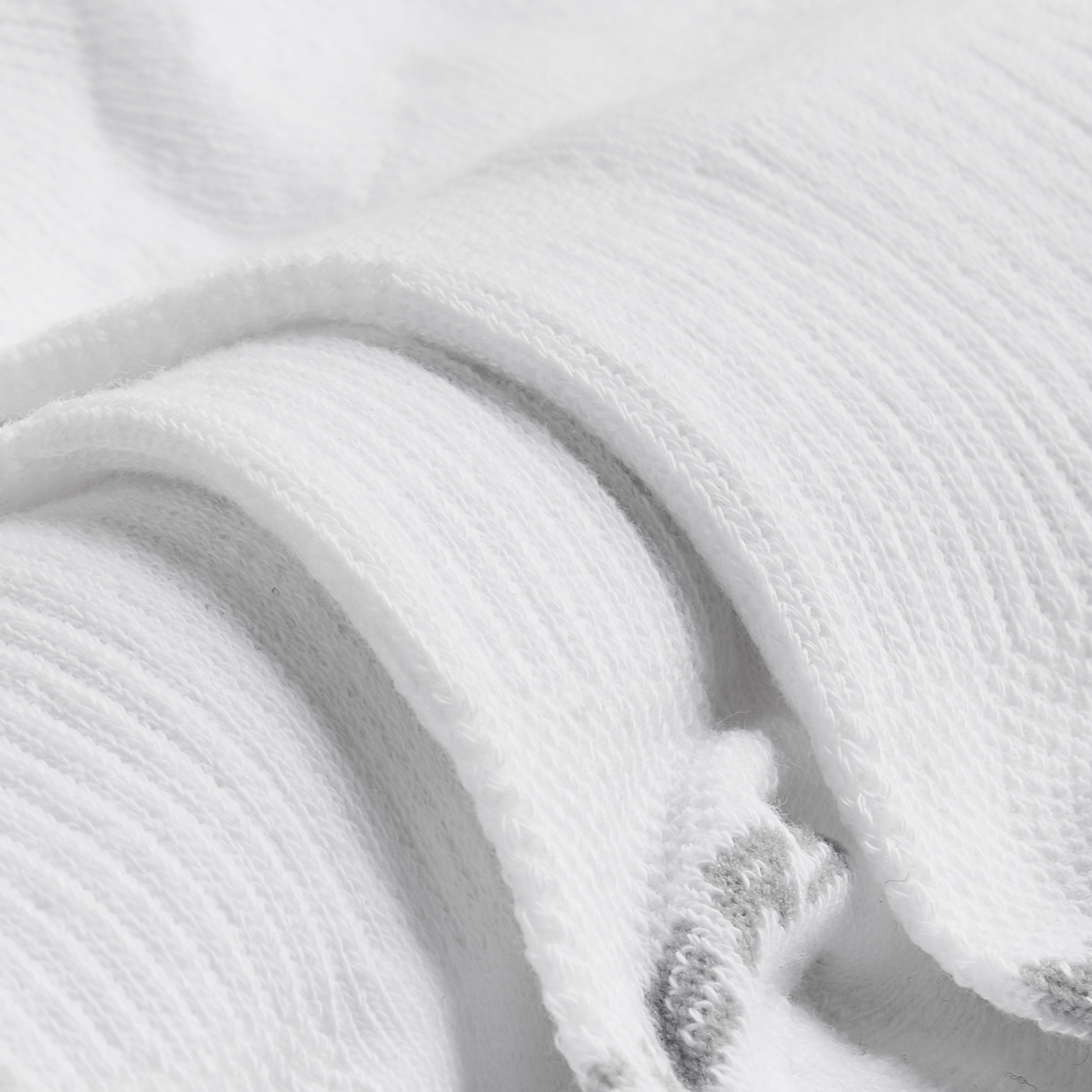 جوارب رياضية تيري غير مرئية للأطفال من سكتشرز - S111102B-100-girls-accessories-socks-image-4