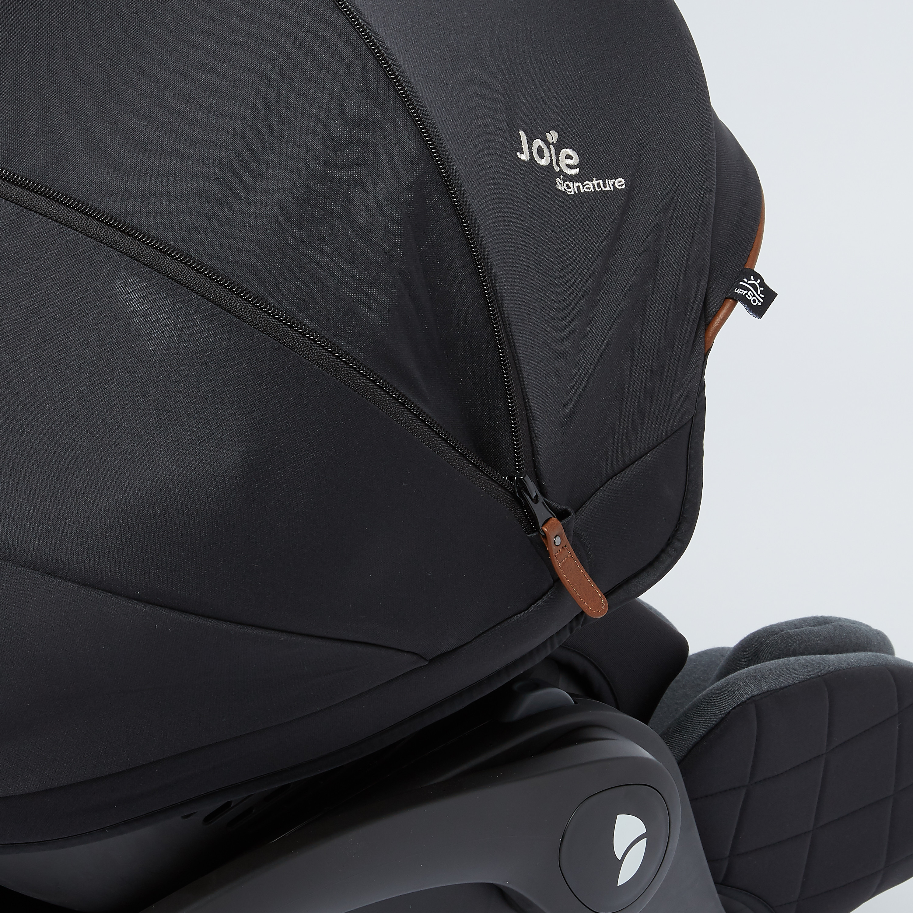 مقعد سيارة لأطفال بقاعدة سيجنيتشر المستوي الاول من جوي-baby-gear-carseats-image-8