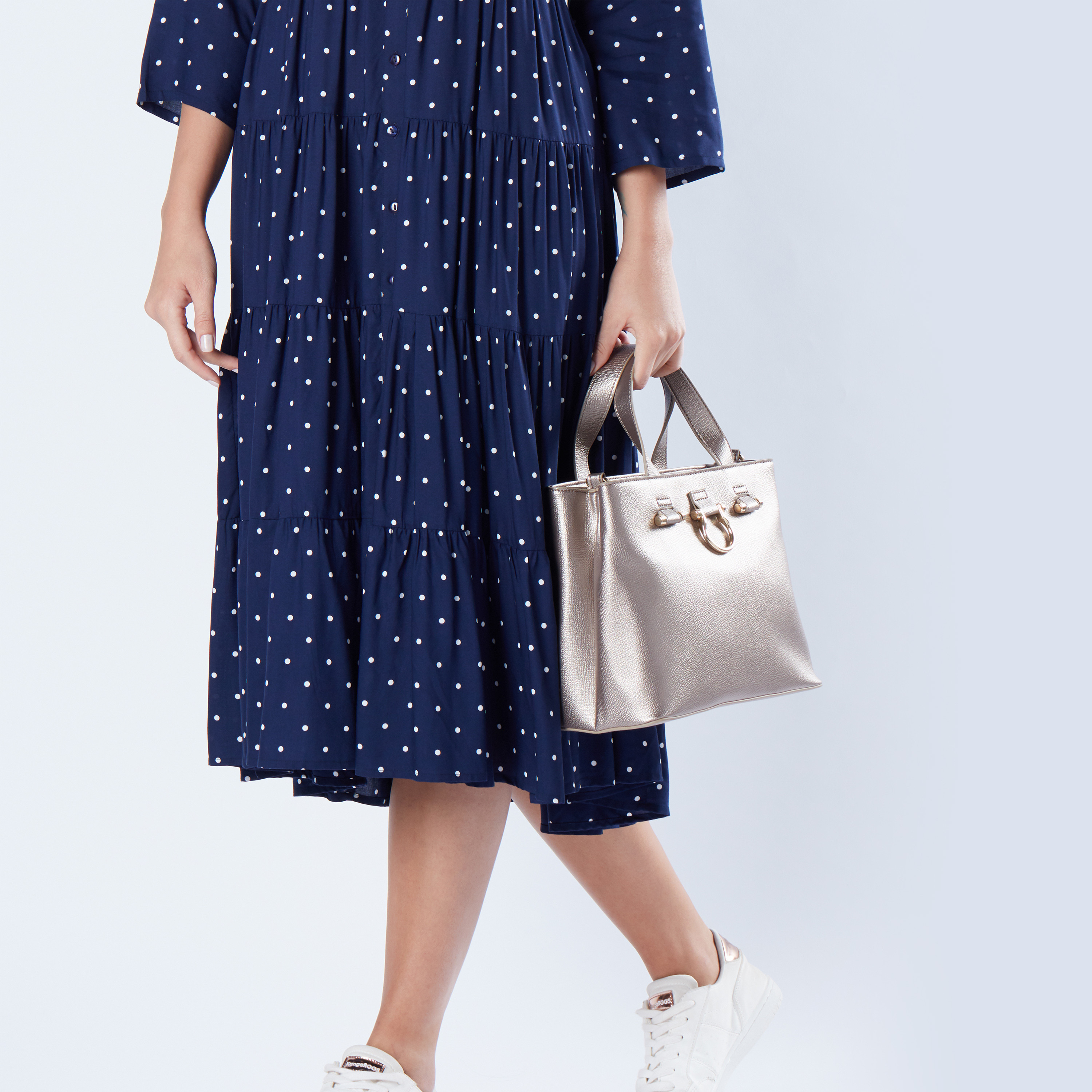 Sasha Juno Textured Tote Bag-women-bagsandwallets-handbags-image-2