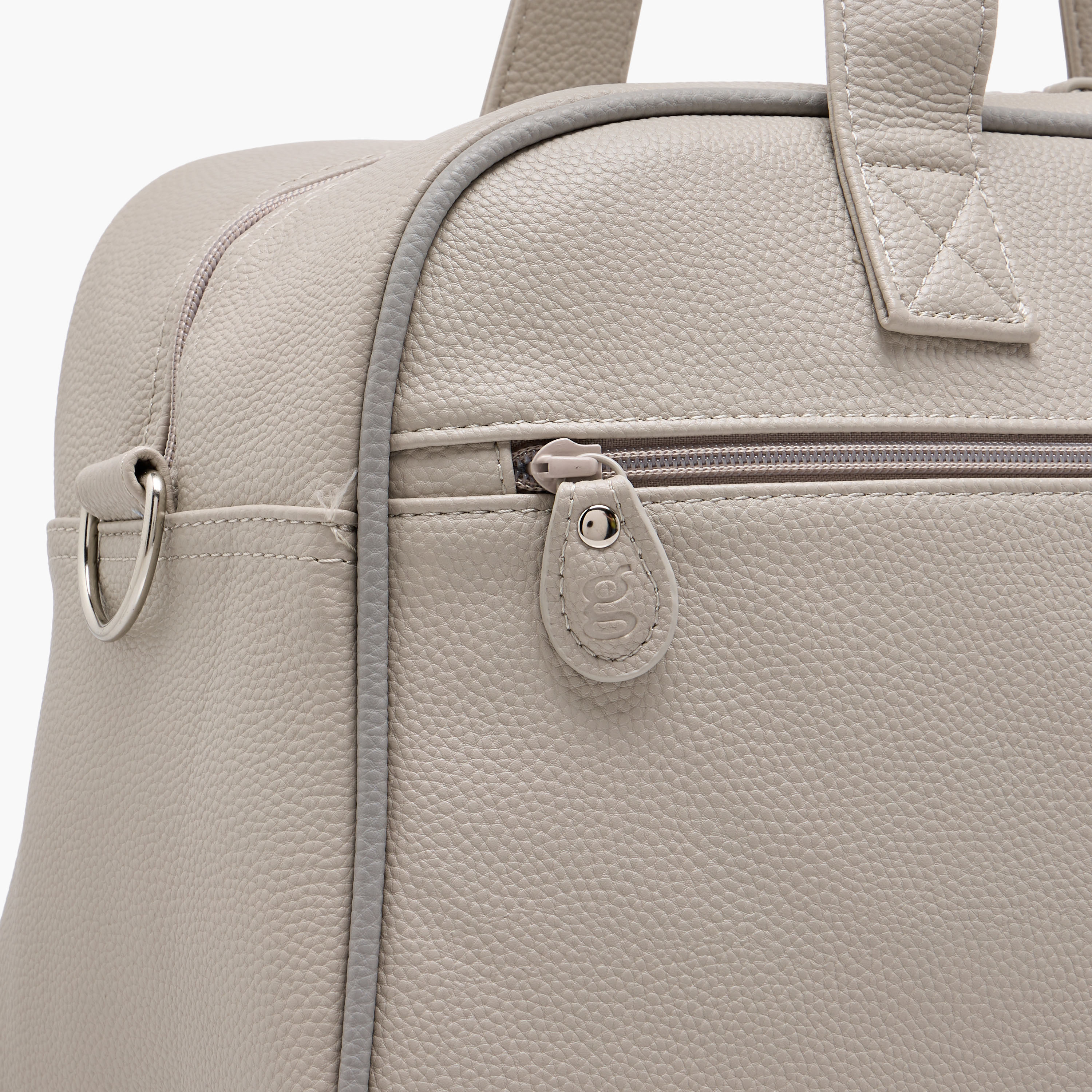 شنطة حفاضات سادة بسحّاب إغلاق ومقابض مزدوجة من جيجلز-baby-diapering-diaperbags-image-2