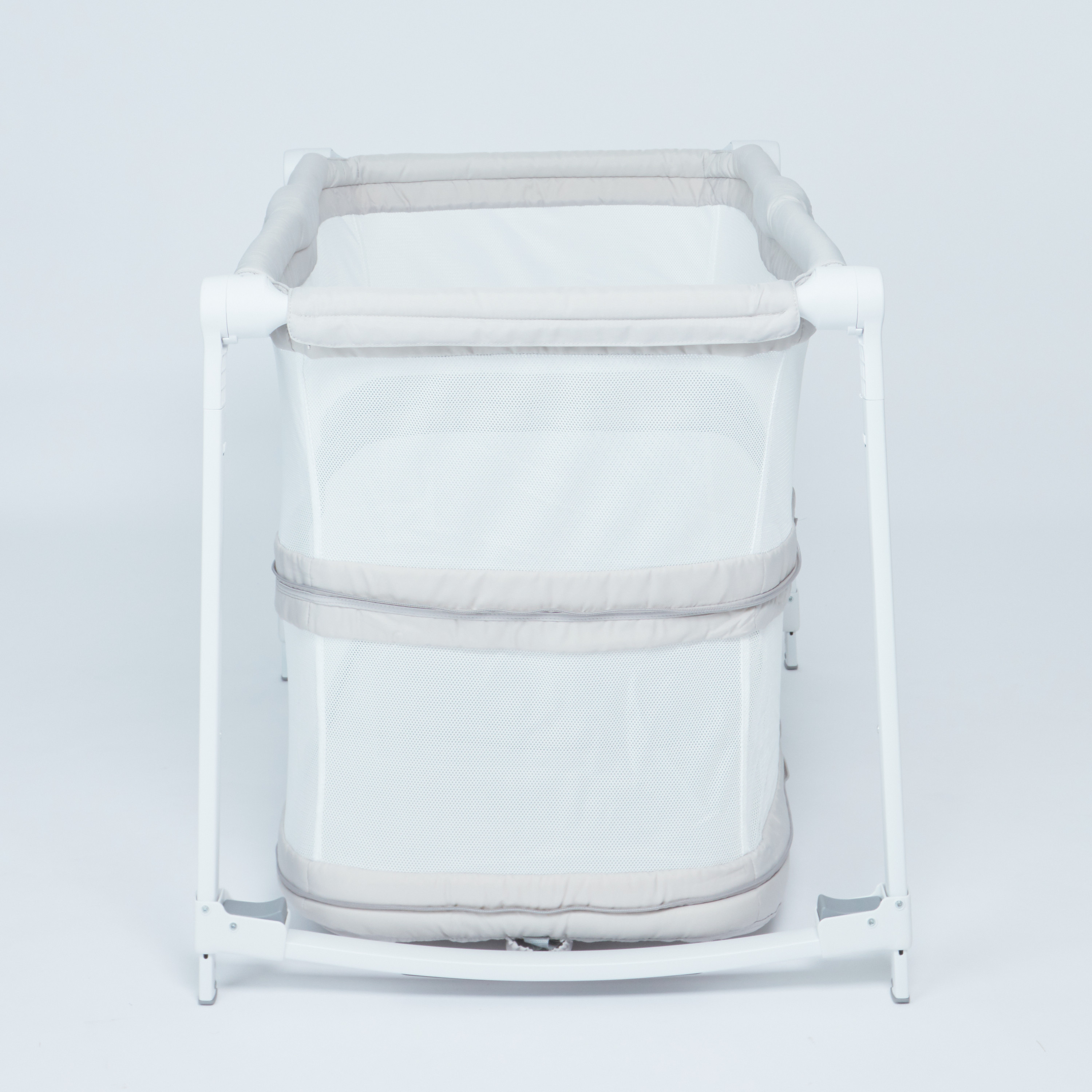 Chicco Glacial Zip and Go Bassinet-baby-nursery-furniture-cribsandbeds-bassinets-image-3