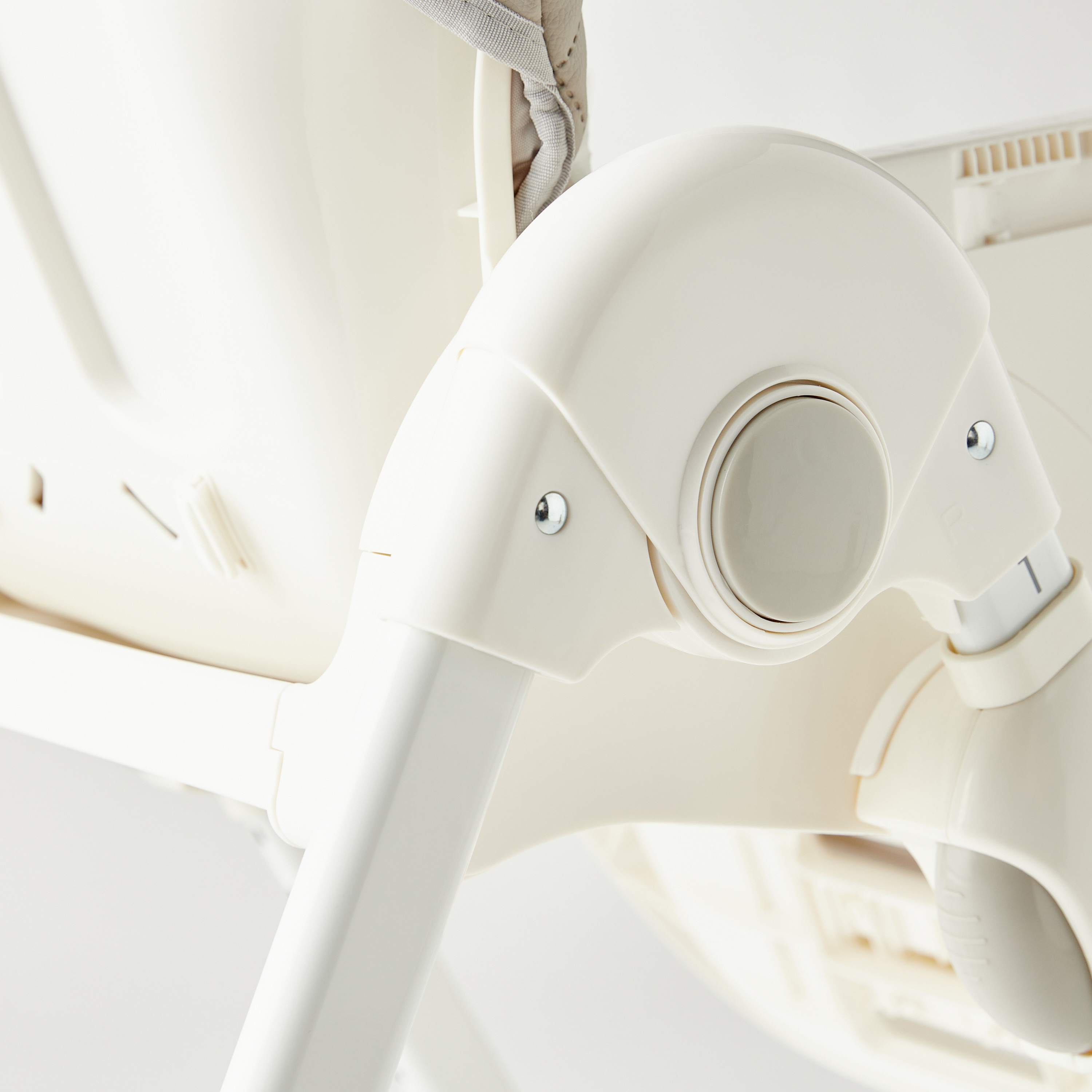 كرسي مرتفع مع صينية طعام لويل من جيجلز-baby-feeding-highchairsandboosters-image-30