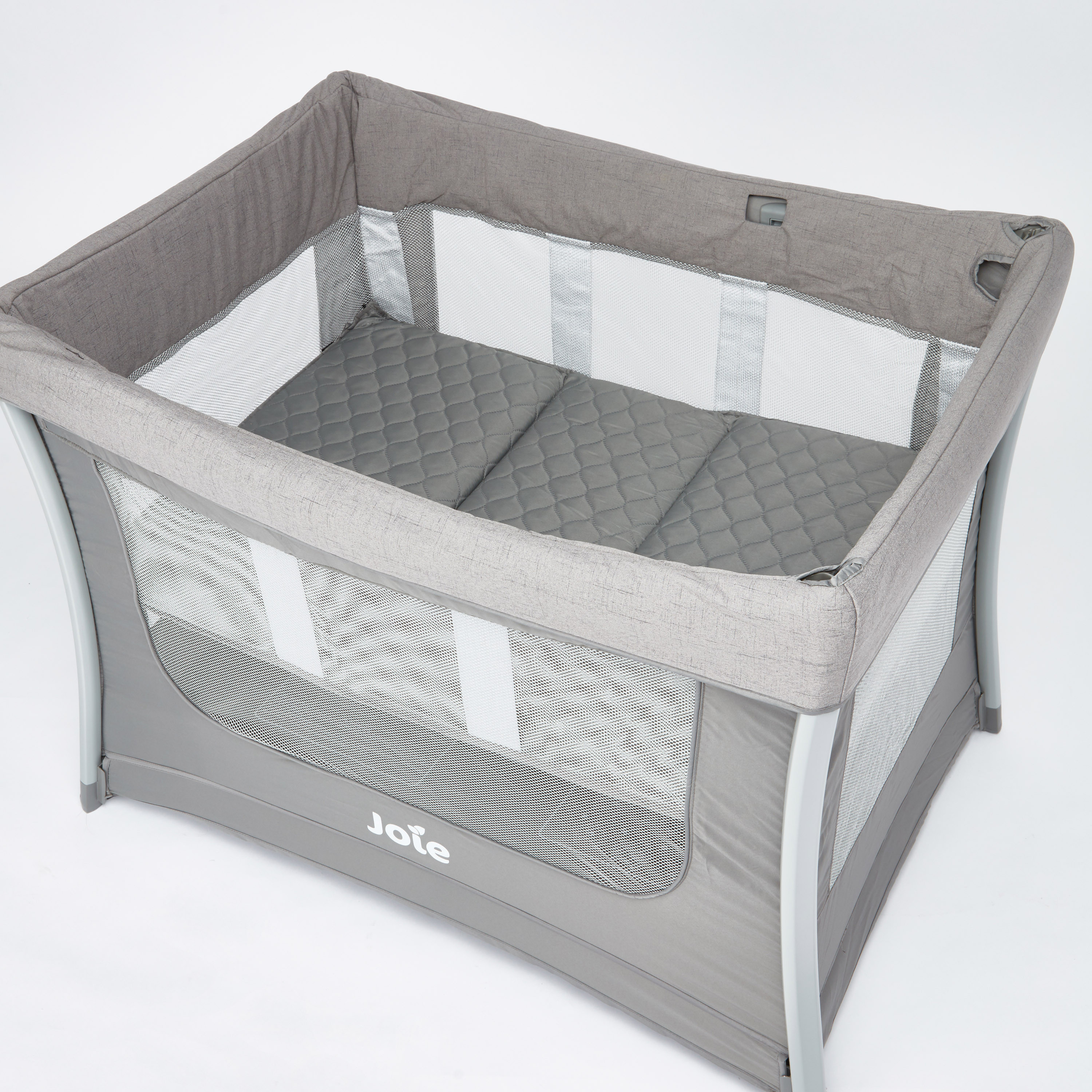 Joie illusion 2024 travel cot review