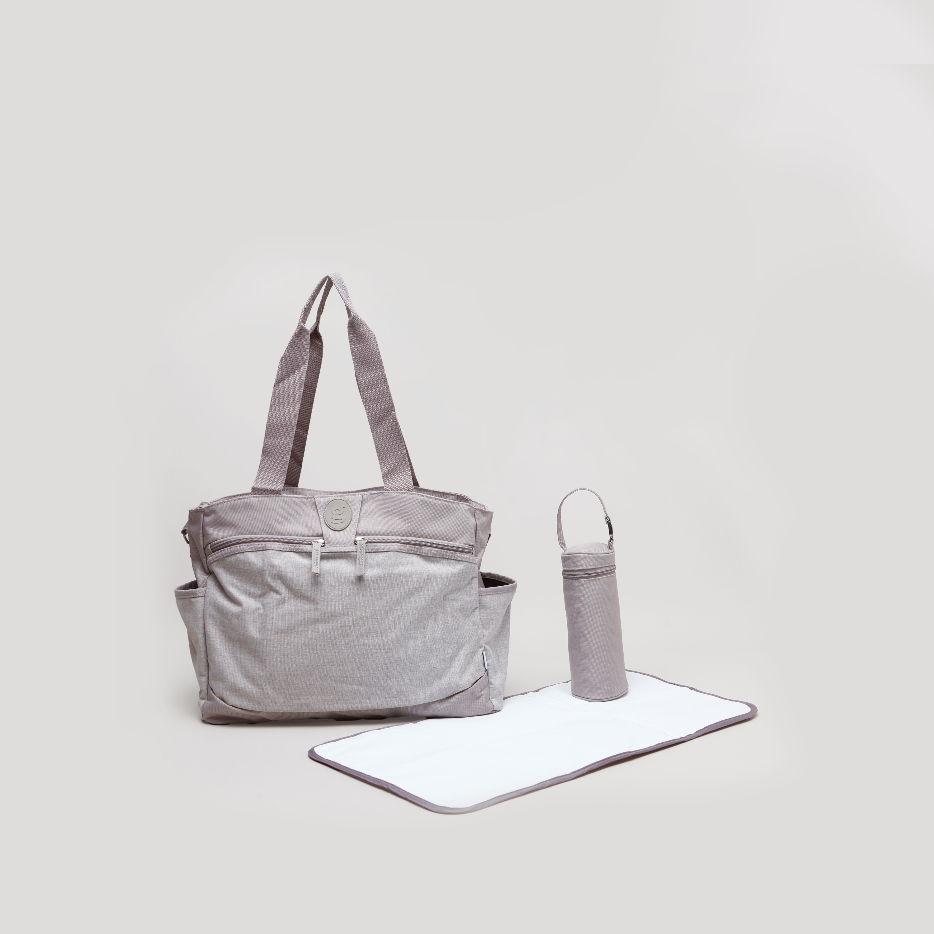 شنطة حفاضات سادة مع غطاء قارورة مياه من جيجلز-baby-gear-diaperbags-image-1