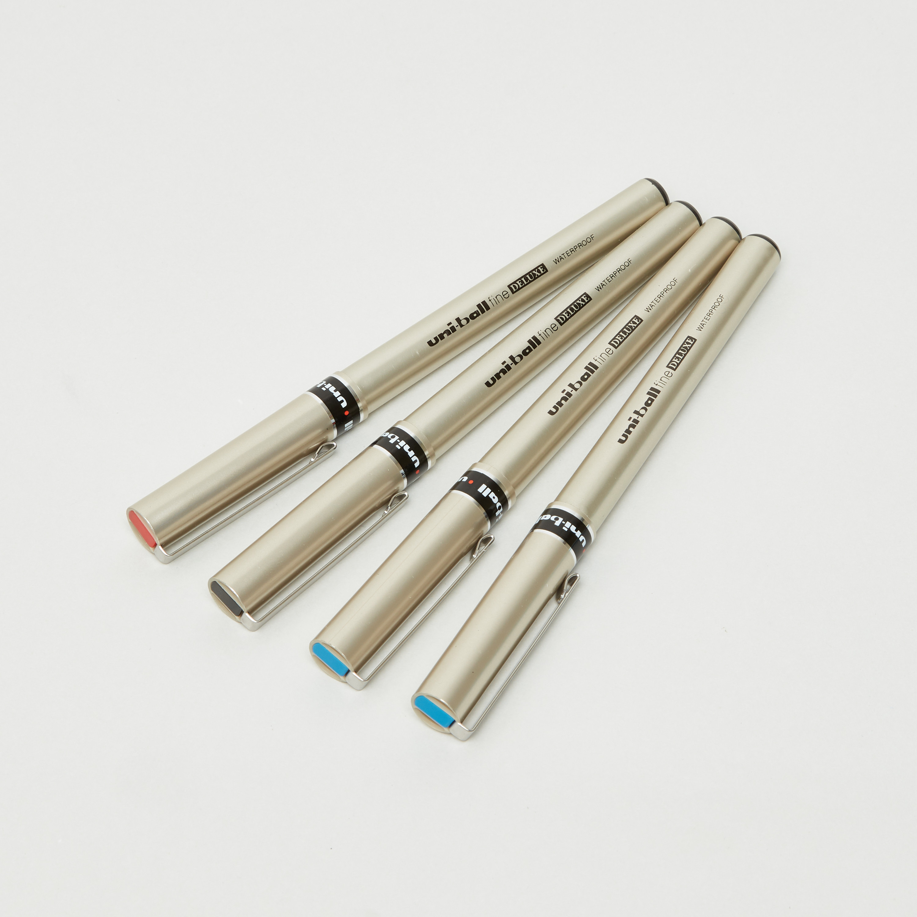 طقم أقلام جل من يوني بول- 4 قطع-school-stationery-pensandpencils-image-2