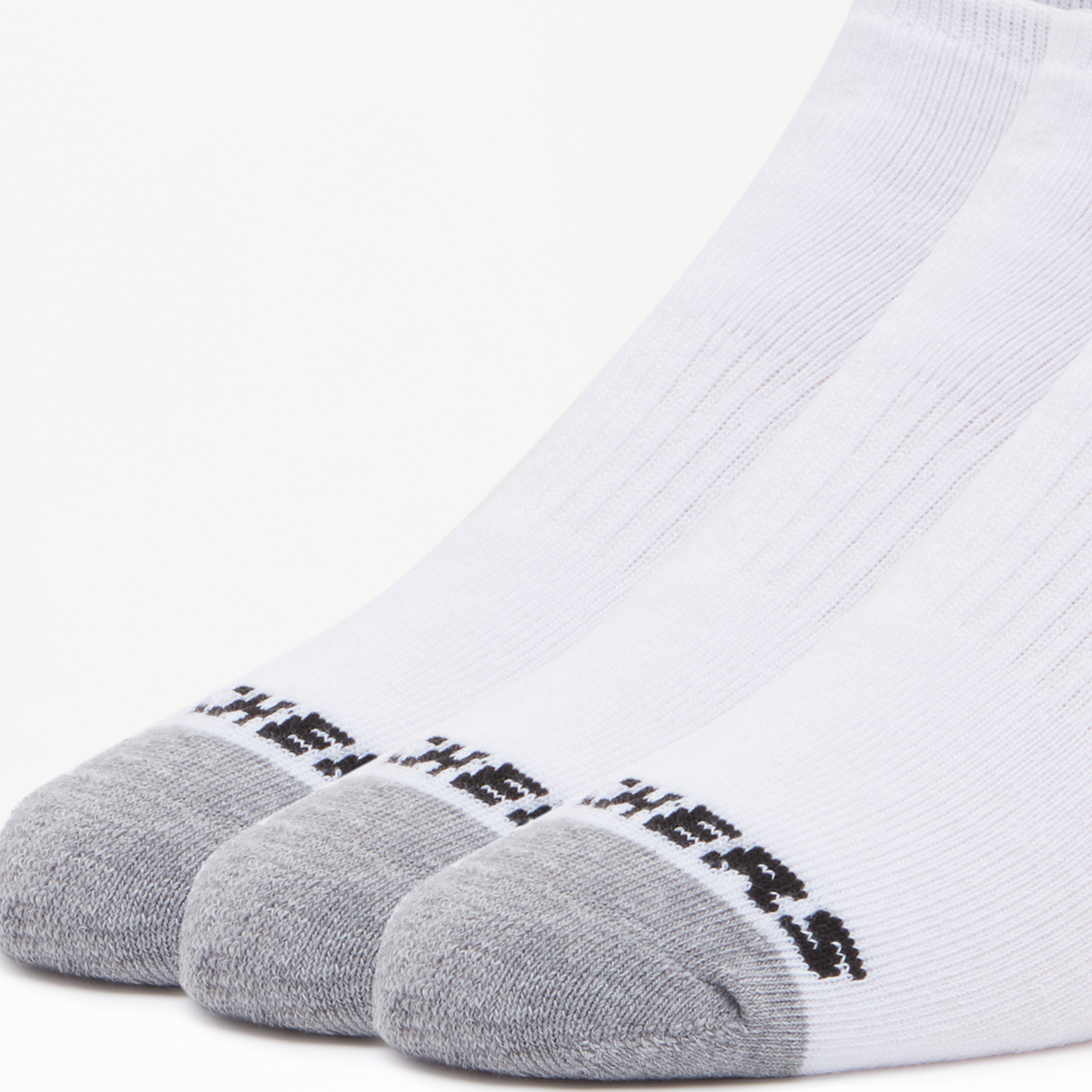 جوارب رياضية بقوالب ملونة من سكيتشرز- طقم من 3 قطع-men-socks-image-3