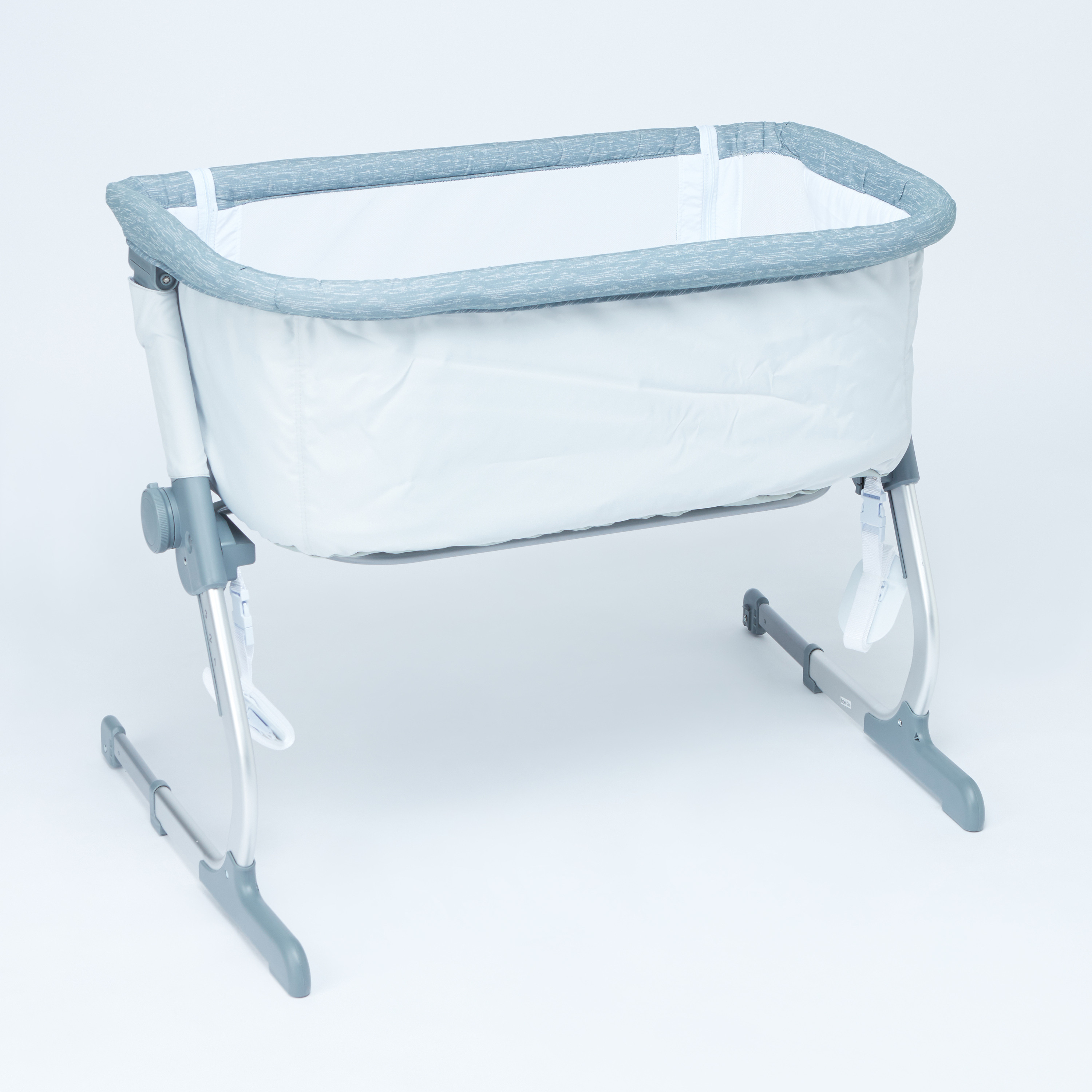 سرير أطفال جانبي صوفيا من جونيورز-baby-nursery-furniture-cribsandbeds-bassinets-image-12