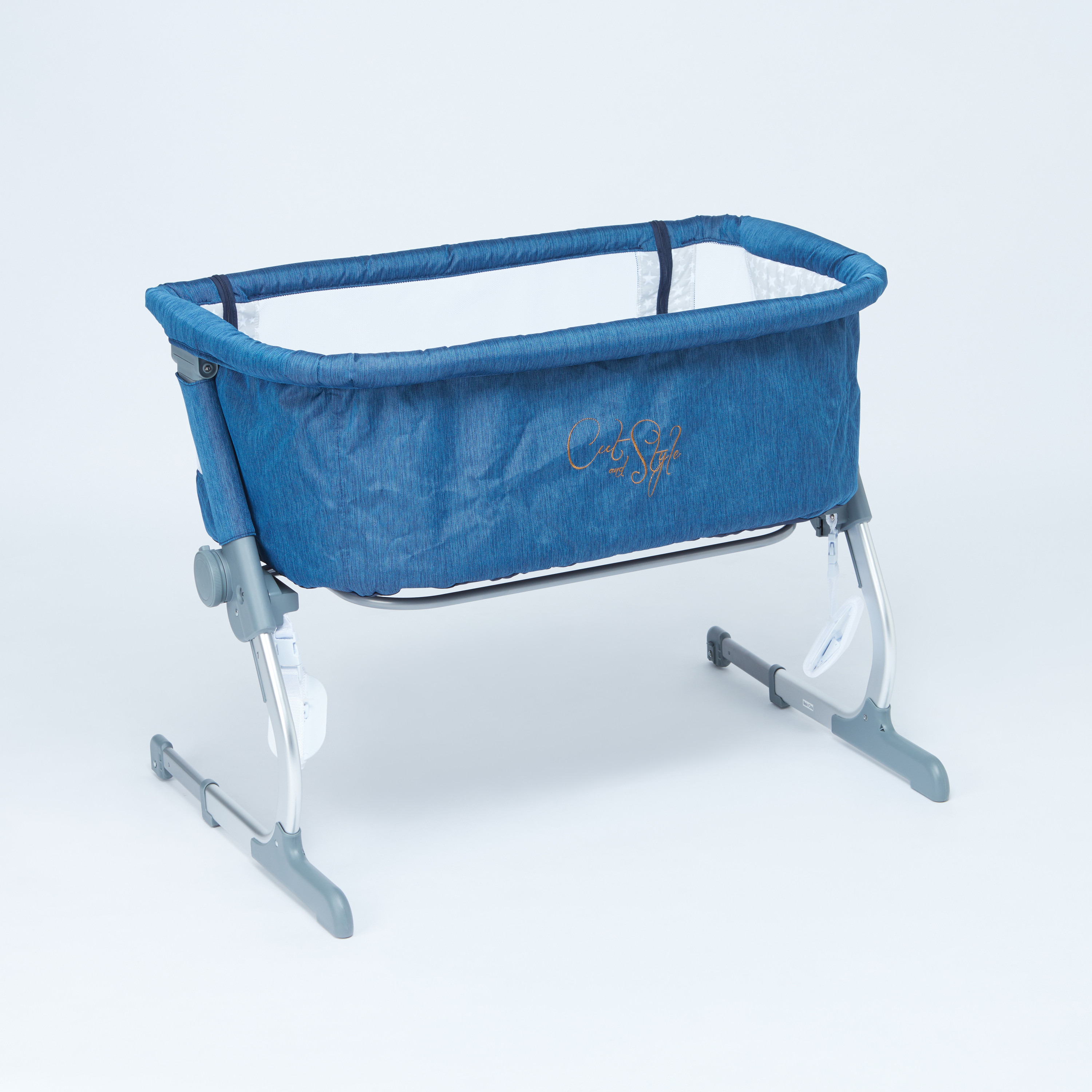 سرير أطفال جانبي صوفيا من جونيورز-baby-nursery-furniture-cribsandbeds-bassinets-image-6