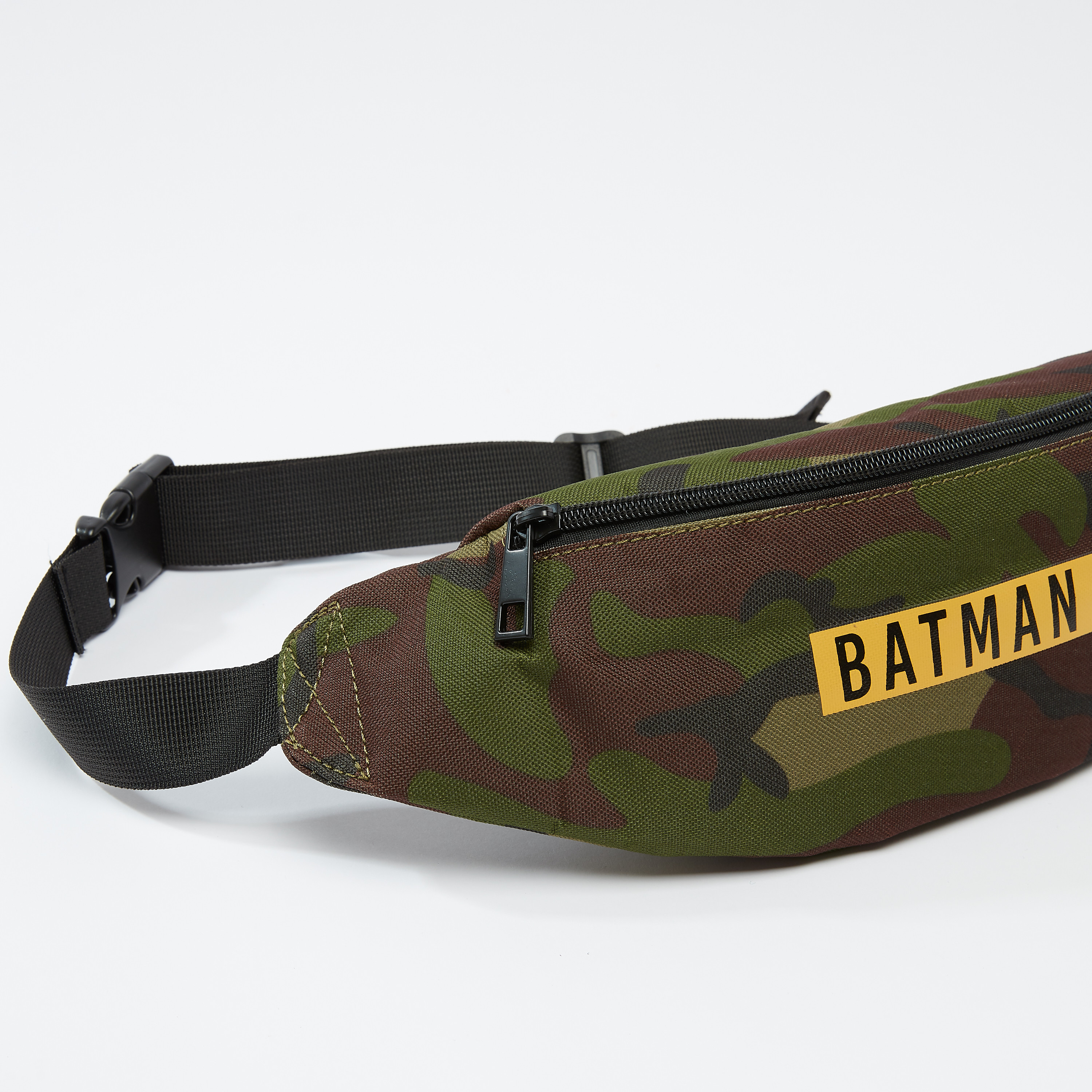 شنطة خصر بحزام قابل للتعديل وإبزيم إغلاق وطبعات باتمان-men-bags-image-3