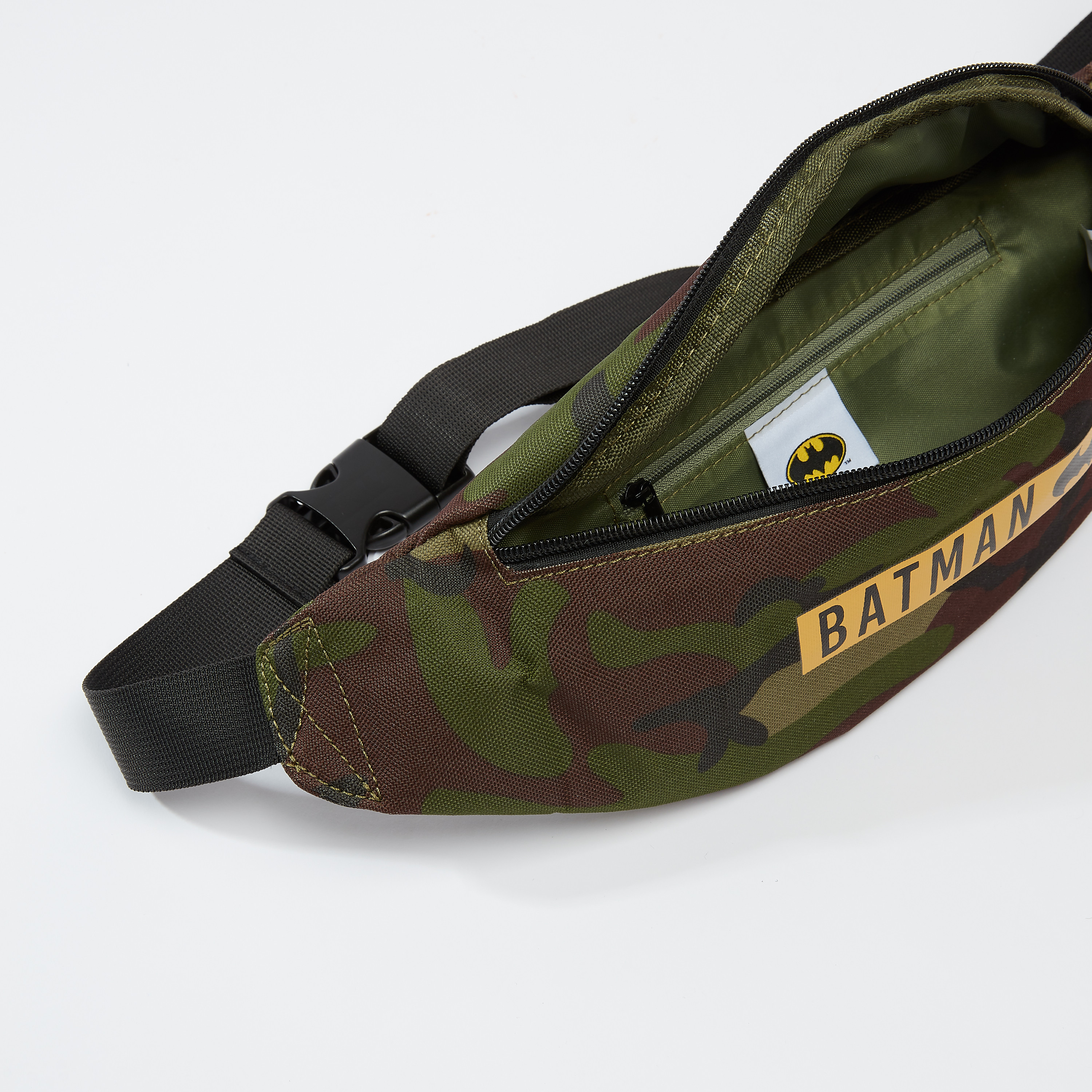 شنطة خصر بحزام قابل للتعديل وإبزيم إغلاق وطبعات باتمان-men-bags-image-5