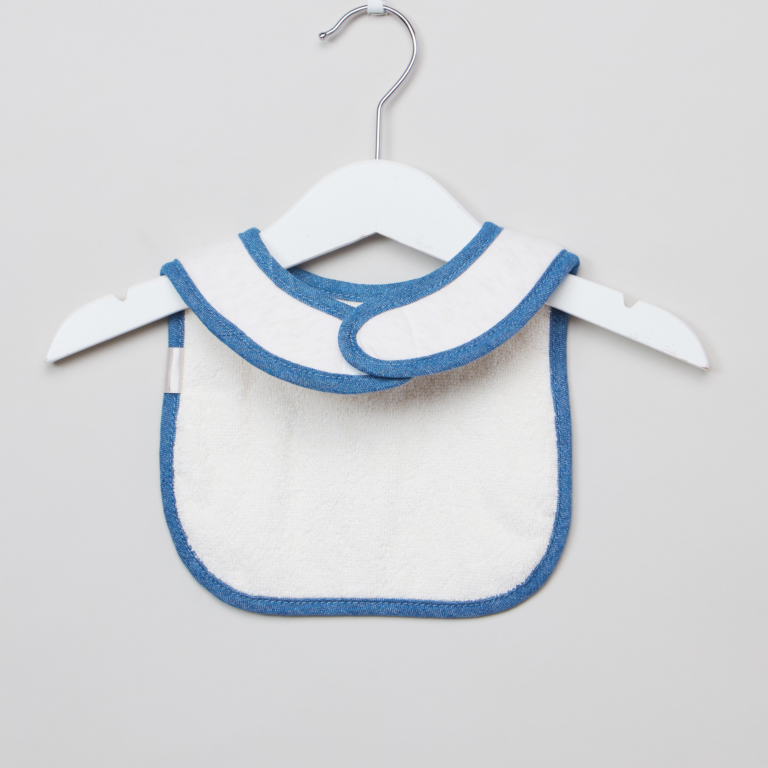 مريلة بطبعات من جيجلز- طقم 3 قطع-baby-feeding-bibs-image-7