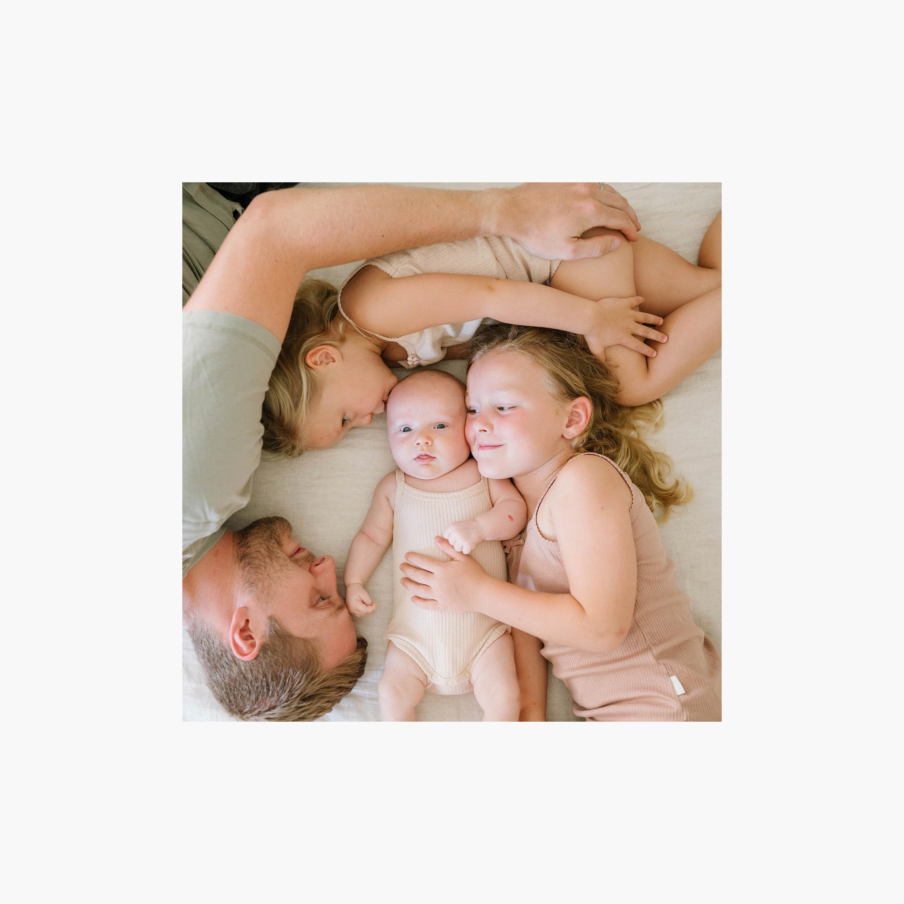 طقم هدايا لحديثي الولادة من موستيلا-beautyandpersonalcare-babycare-bathaccessories-image-2